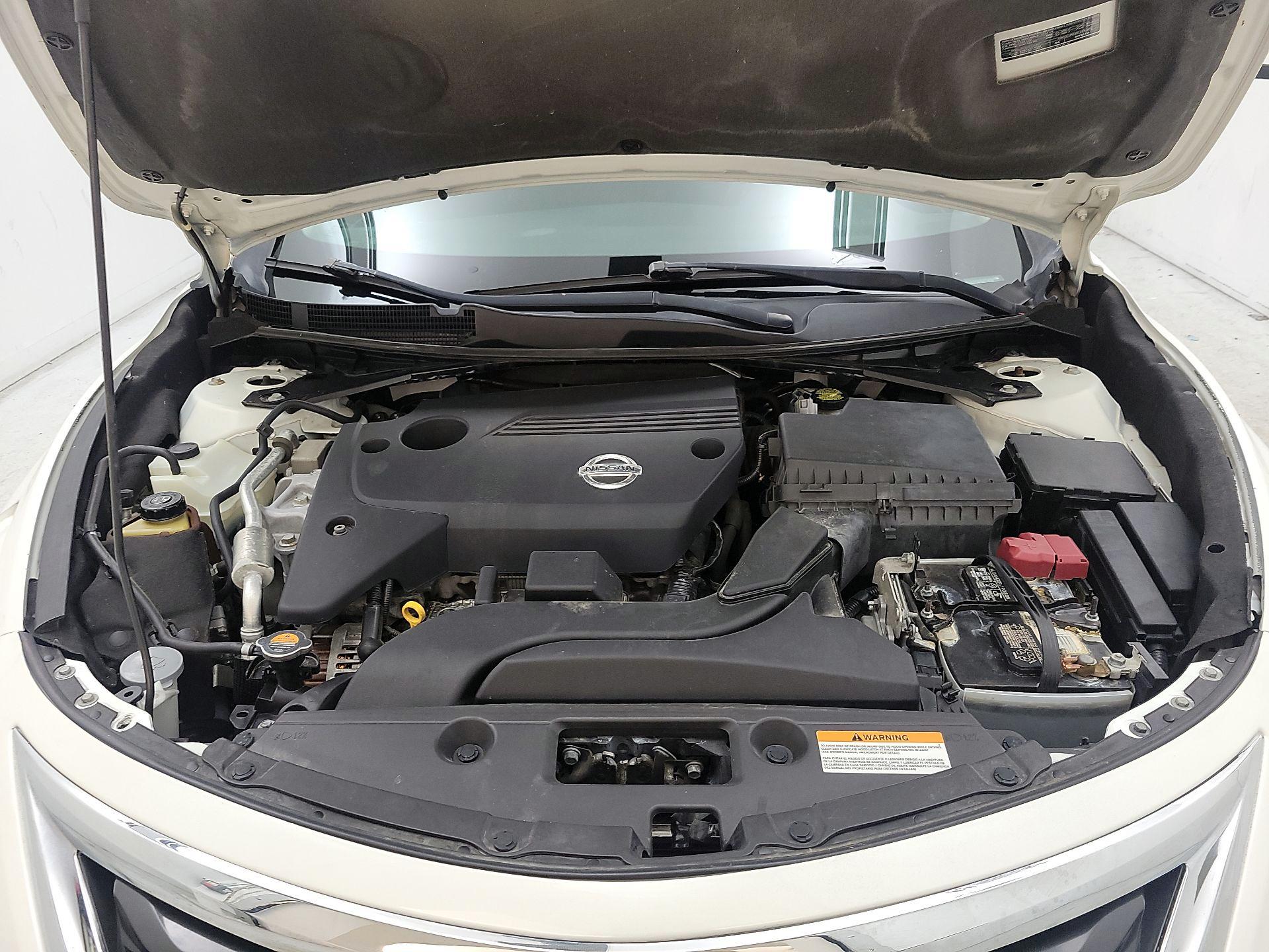 Thumbnail: 2014 Nissan Altima - 20