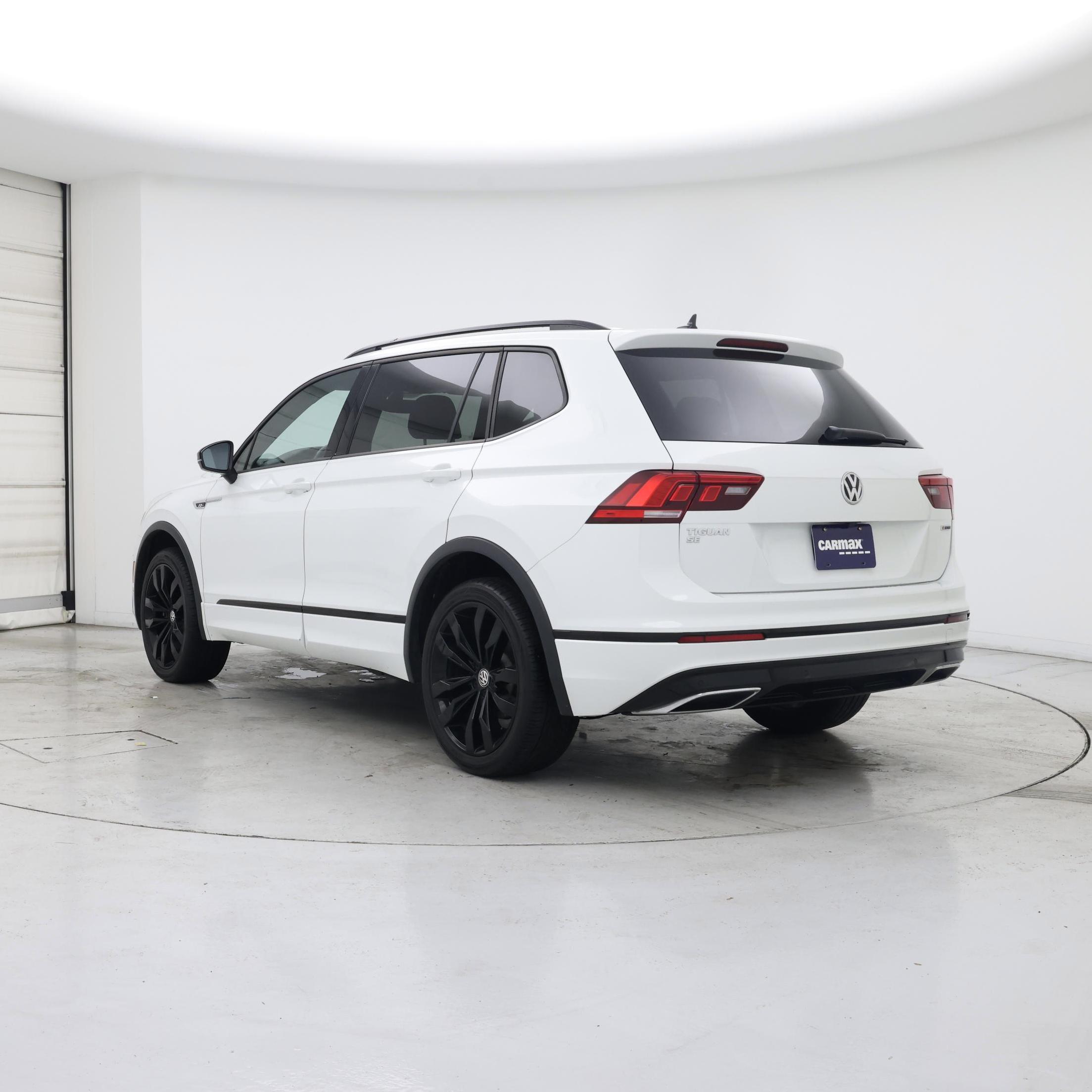 Thumbnail: 2021 Volkswagen Tiguan - 2