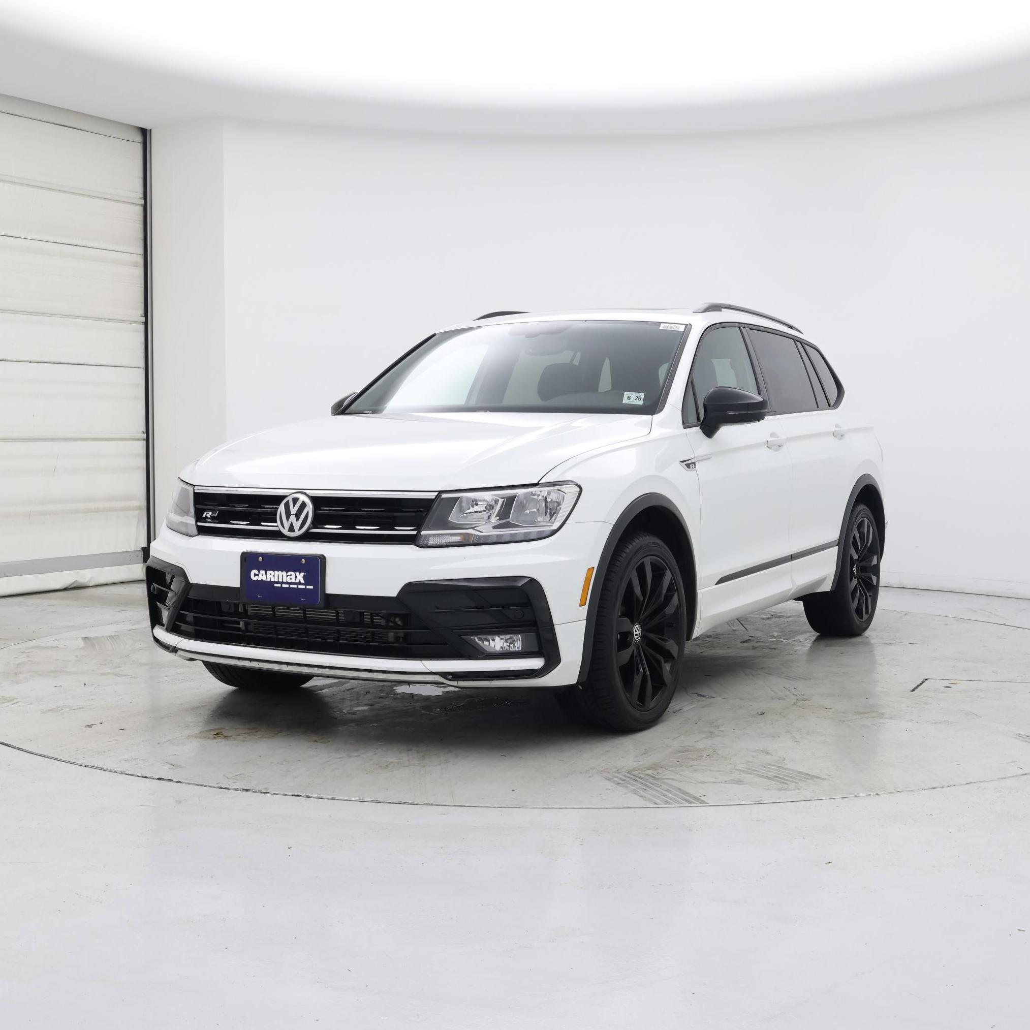 Thumbnail: 2021 Volkswagen Tiguan - 4