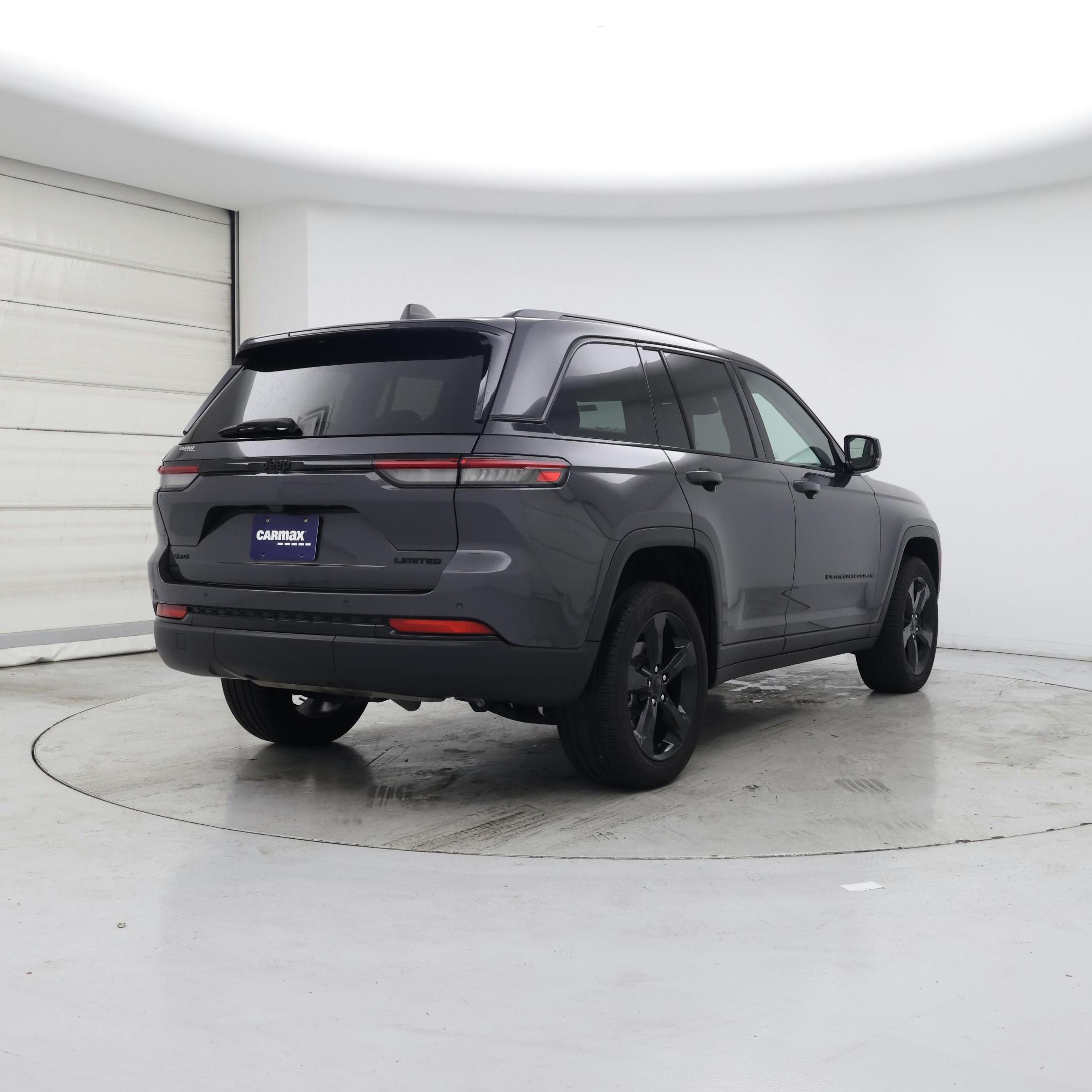 Thumbnail: 2023 Jeep Grand Cherokee - 8
