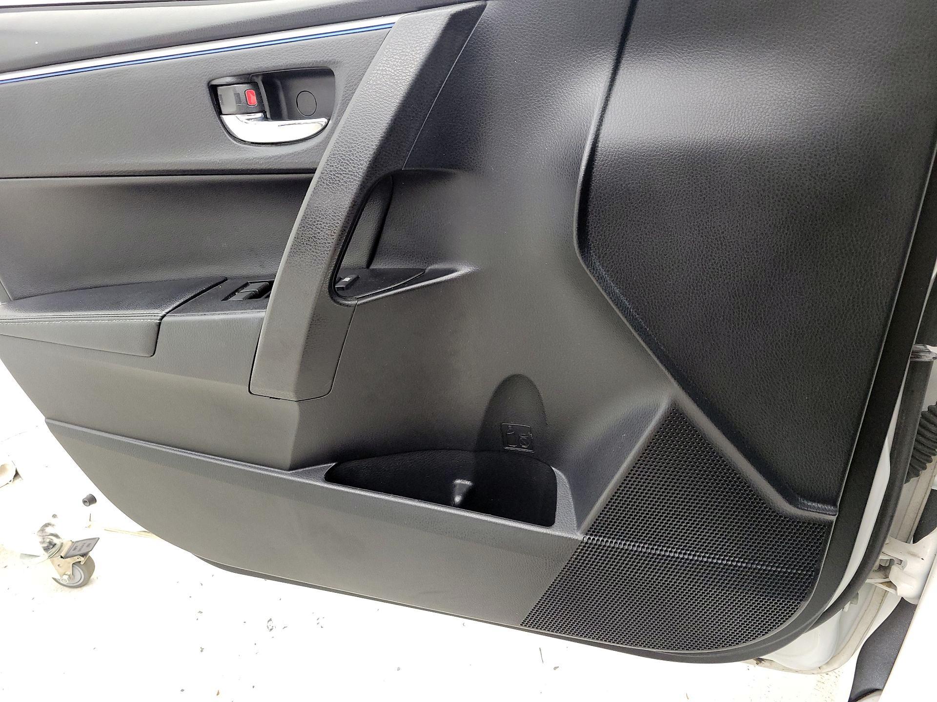 Thumbnail: 2014 Toyota Corolla - 12