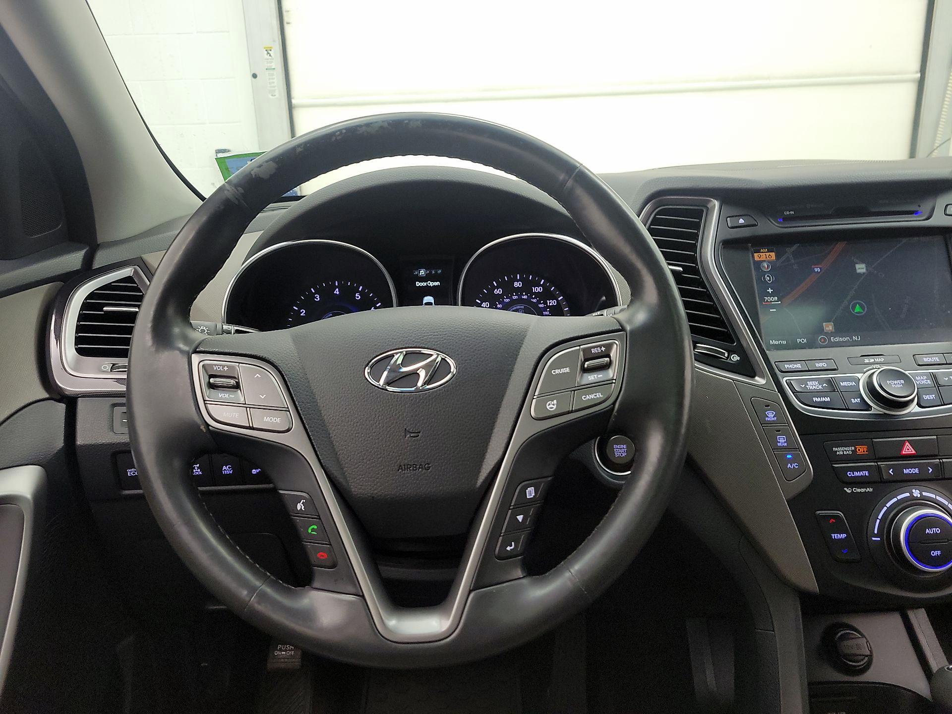 Thumbnail: 2015 Hyundai Santa Fe - 10