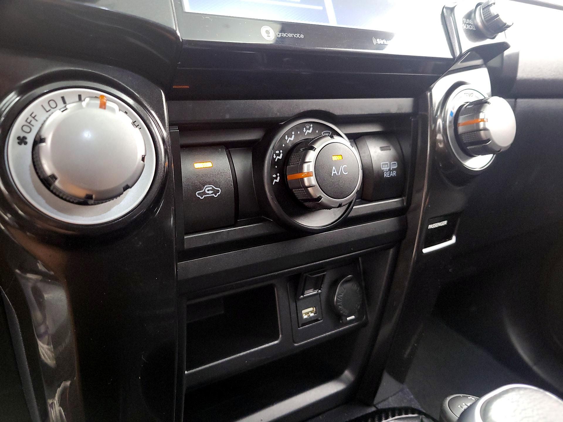 Thumbnail: 2020 Toyota 4Runner - 16