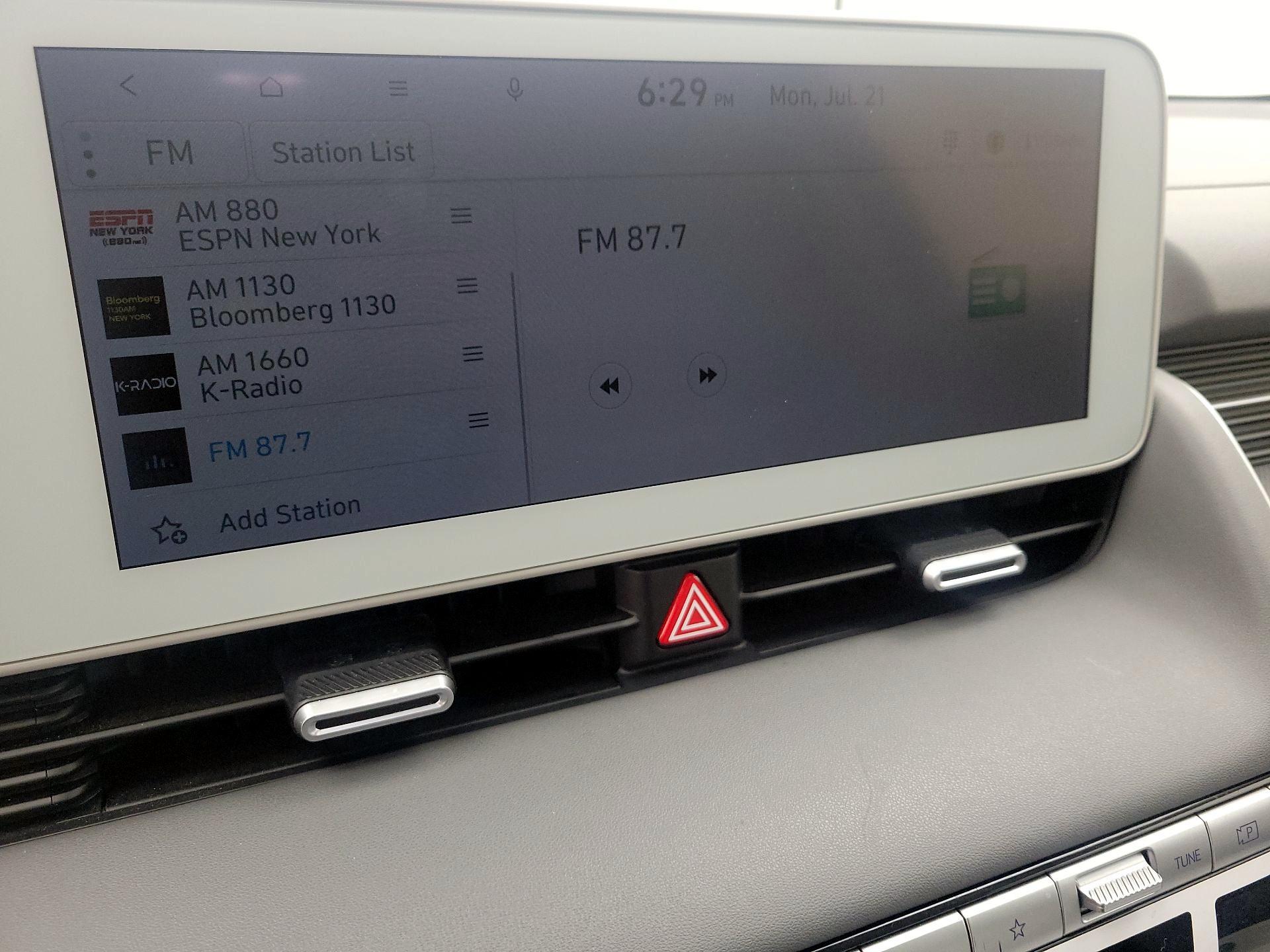 Thumbnail: 2022 Hyundai Ioniq 5 - 16
