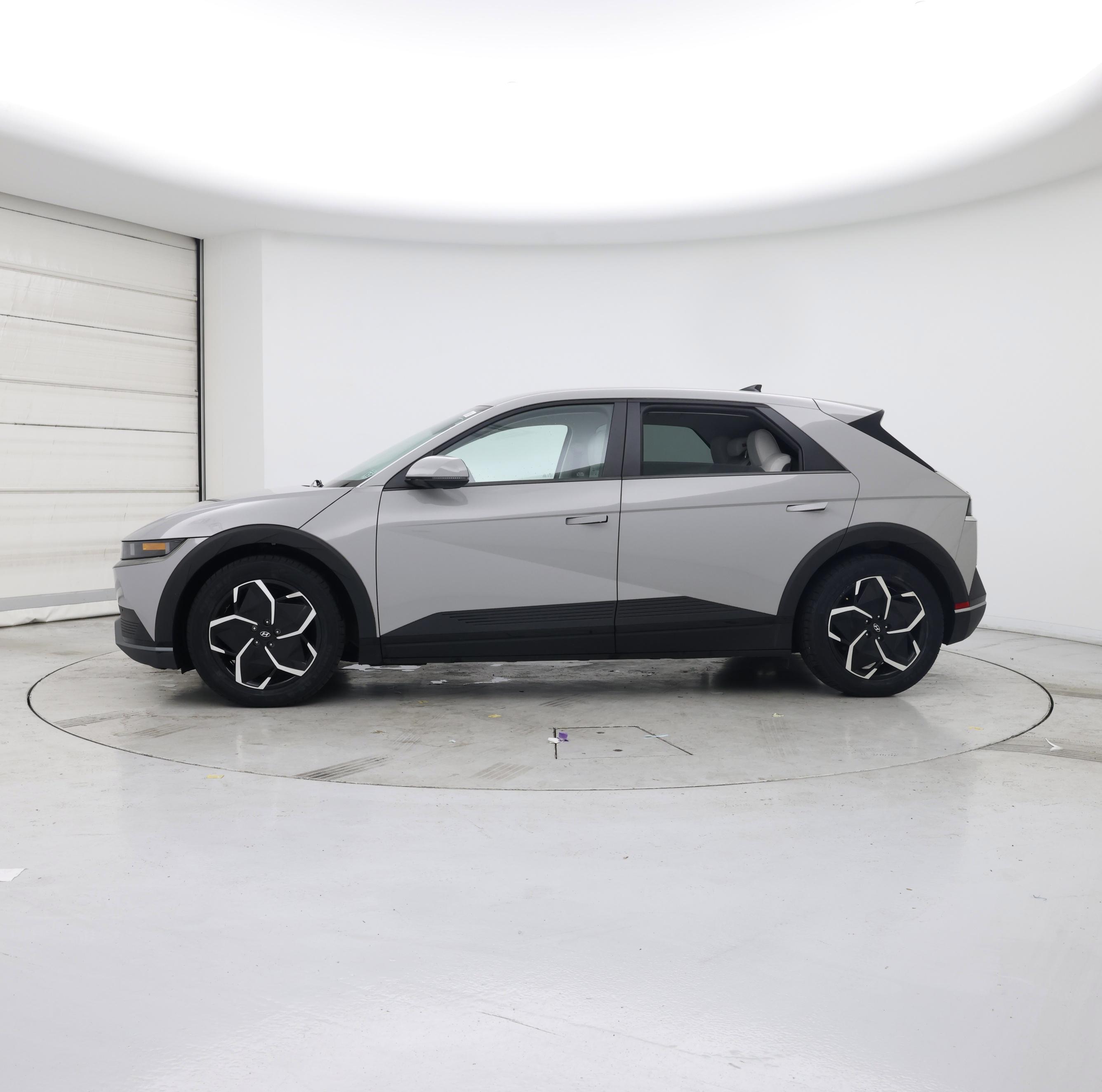Thumbnail: 2022 Hyundai Ioniq 5 - 3