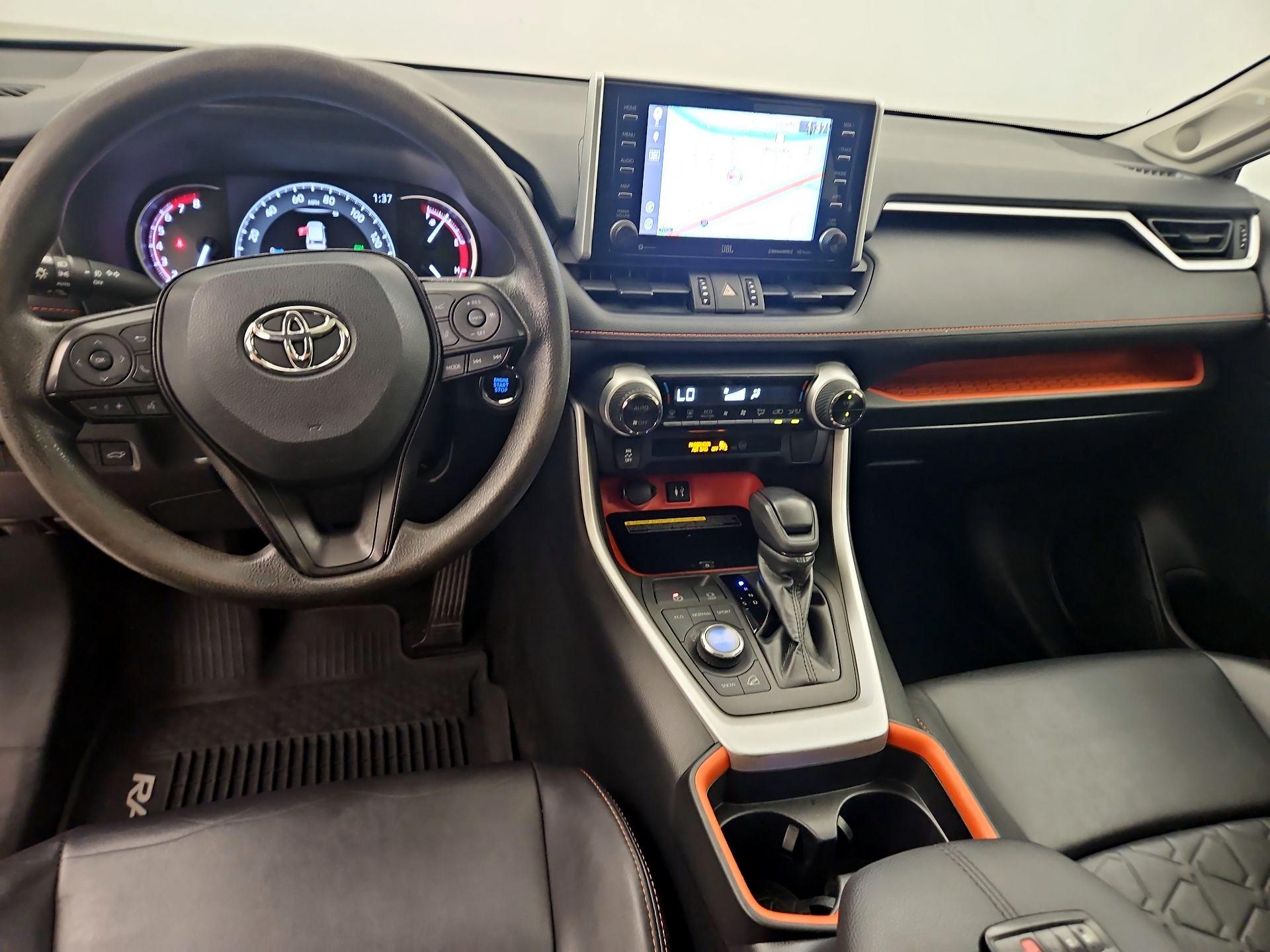 Thumbnail: 2019 Toyota RAV4 - 9