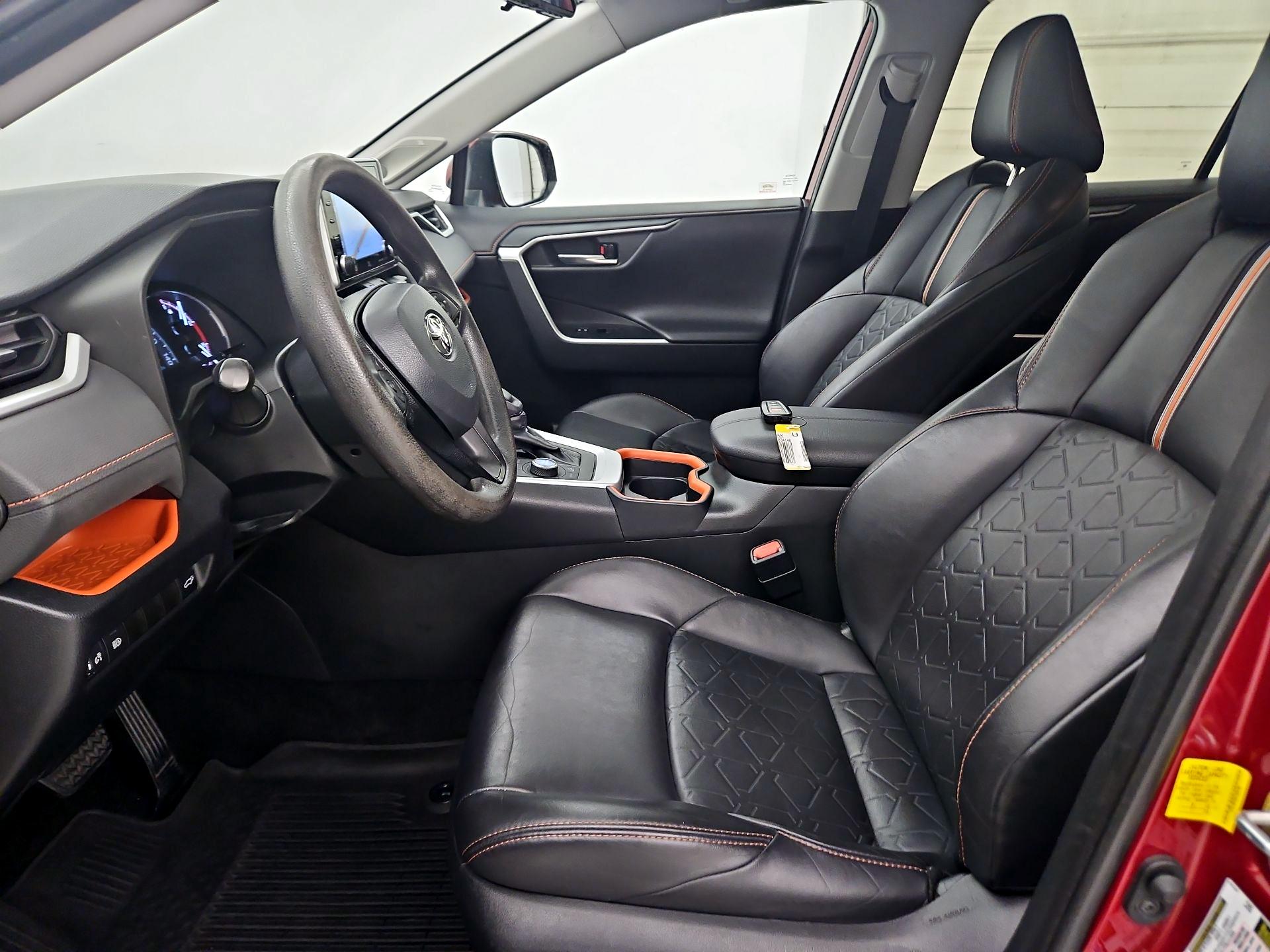 Thumbnail: 2019 Toyota RAV4 - 11