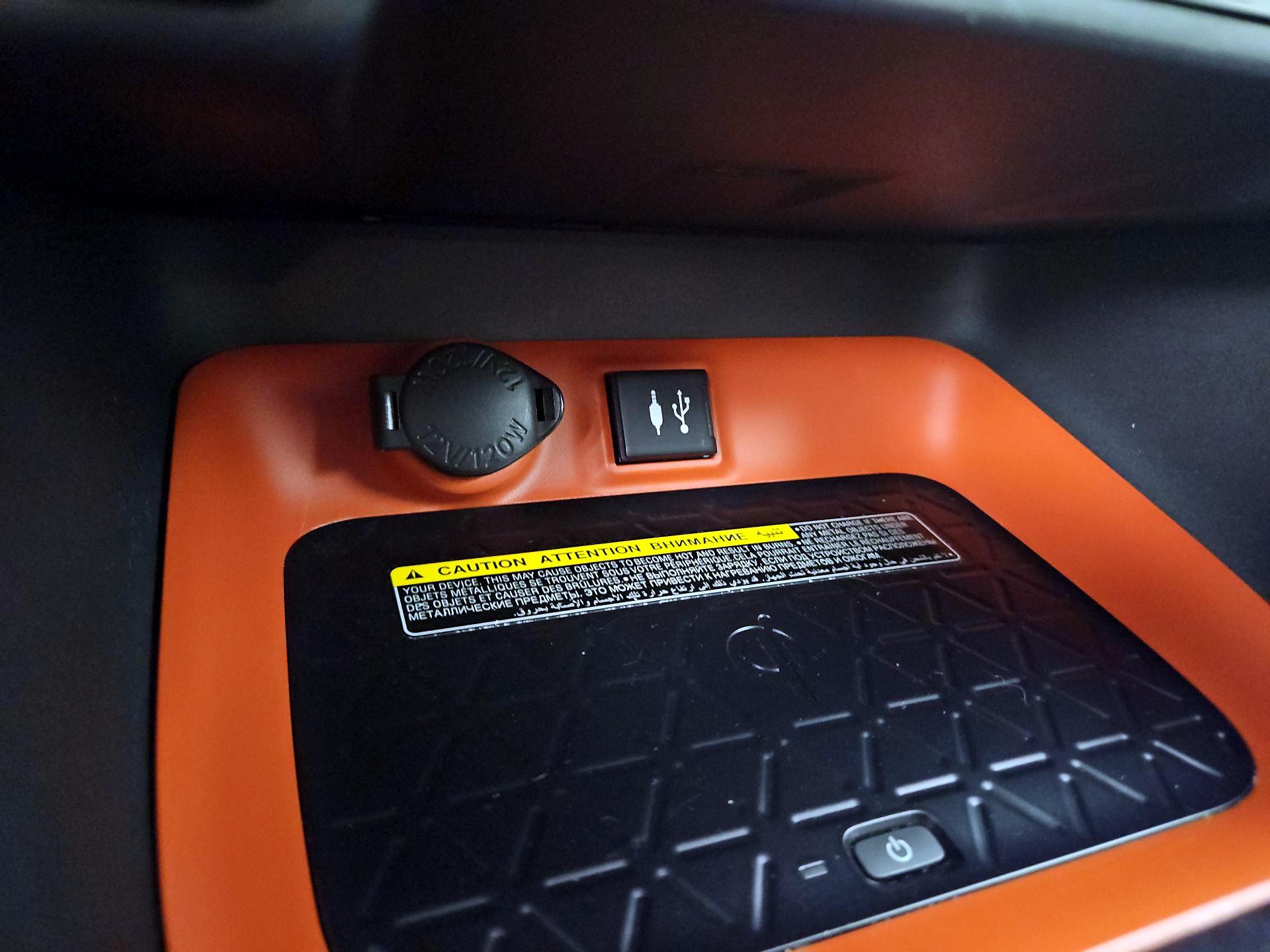 Thumbnail: 2019 Toyota RAV4 - 19