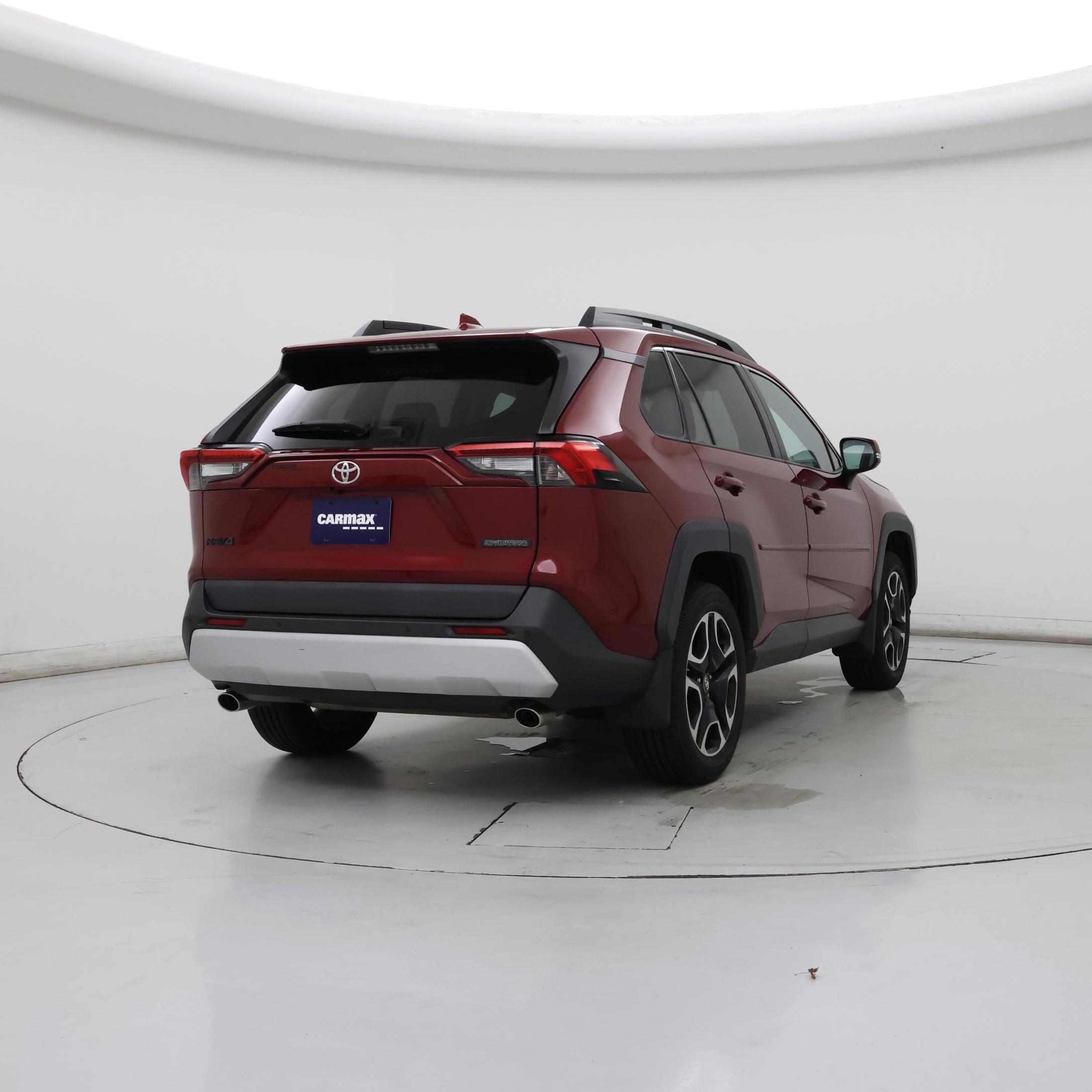 Thumbnail: 2019 Toyota RAV4 - 8