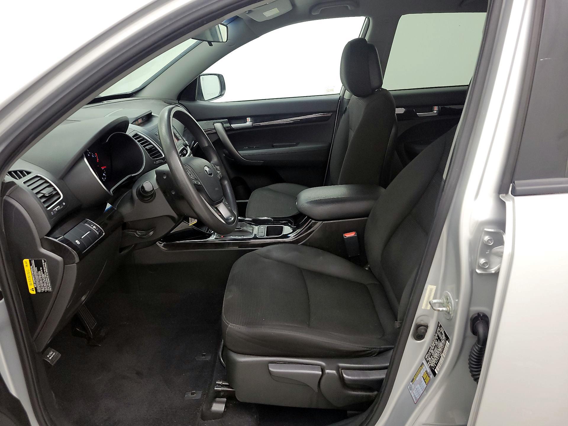 Thumbnail: 2015 Kia Sorento - 11