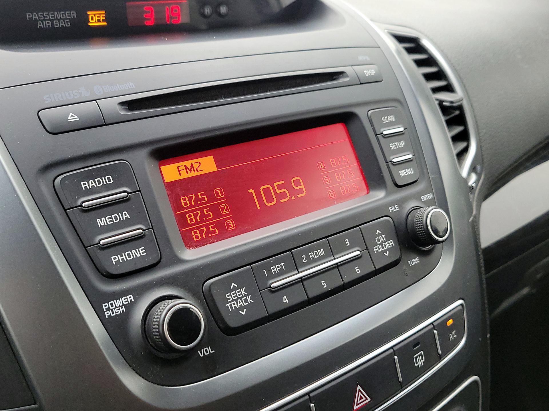 Thumbnail: 2015 Kia Sorento - 13