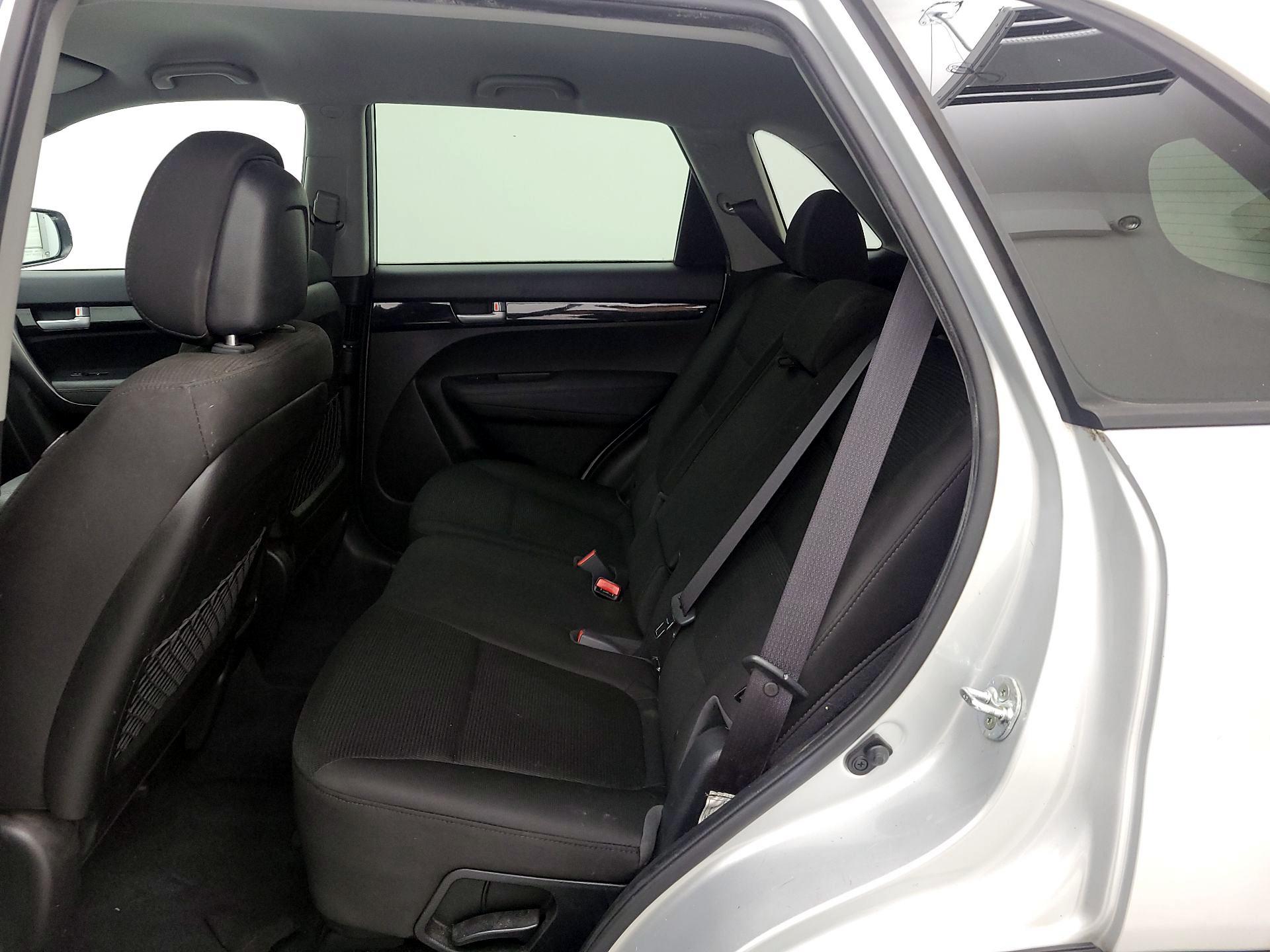 Thumbnail: 2015 Kia Sorento - 18