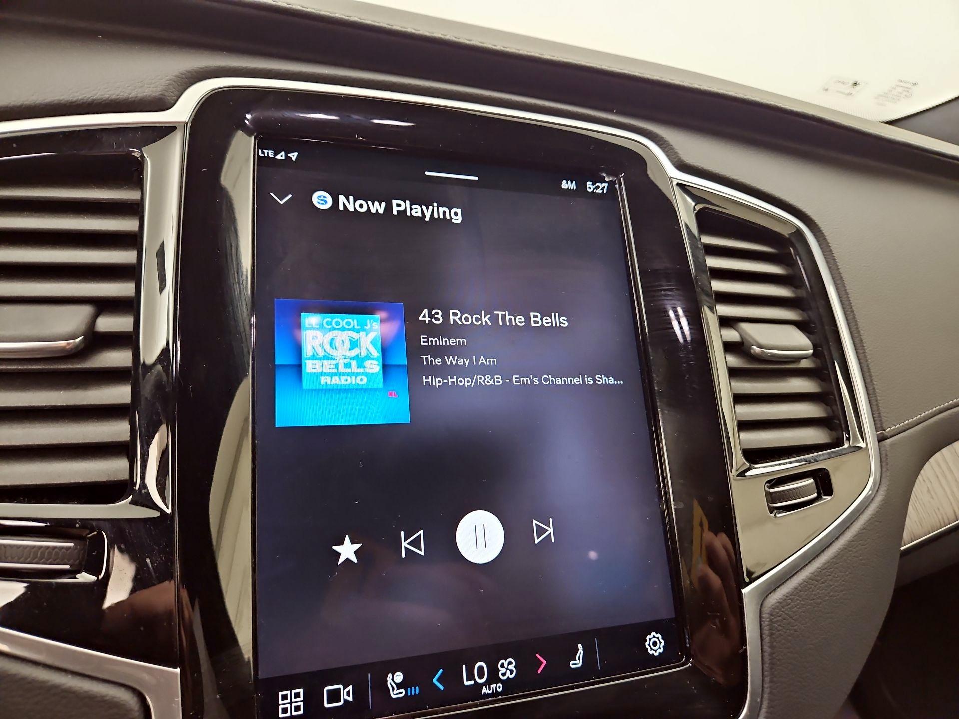 Thumbnail: 2024 Volvo XC90 - 15