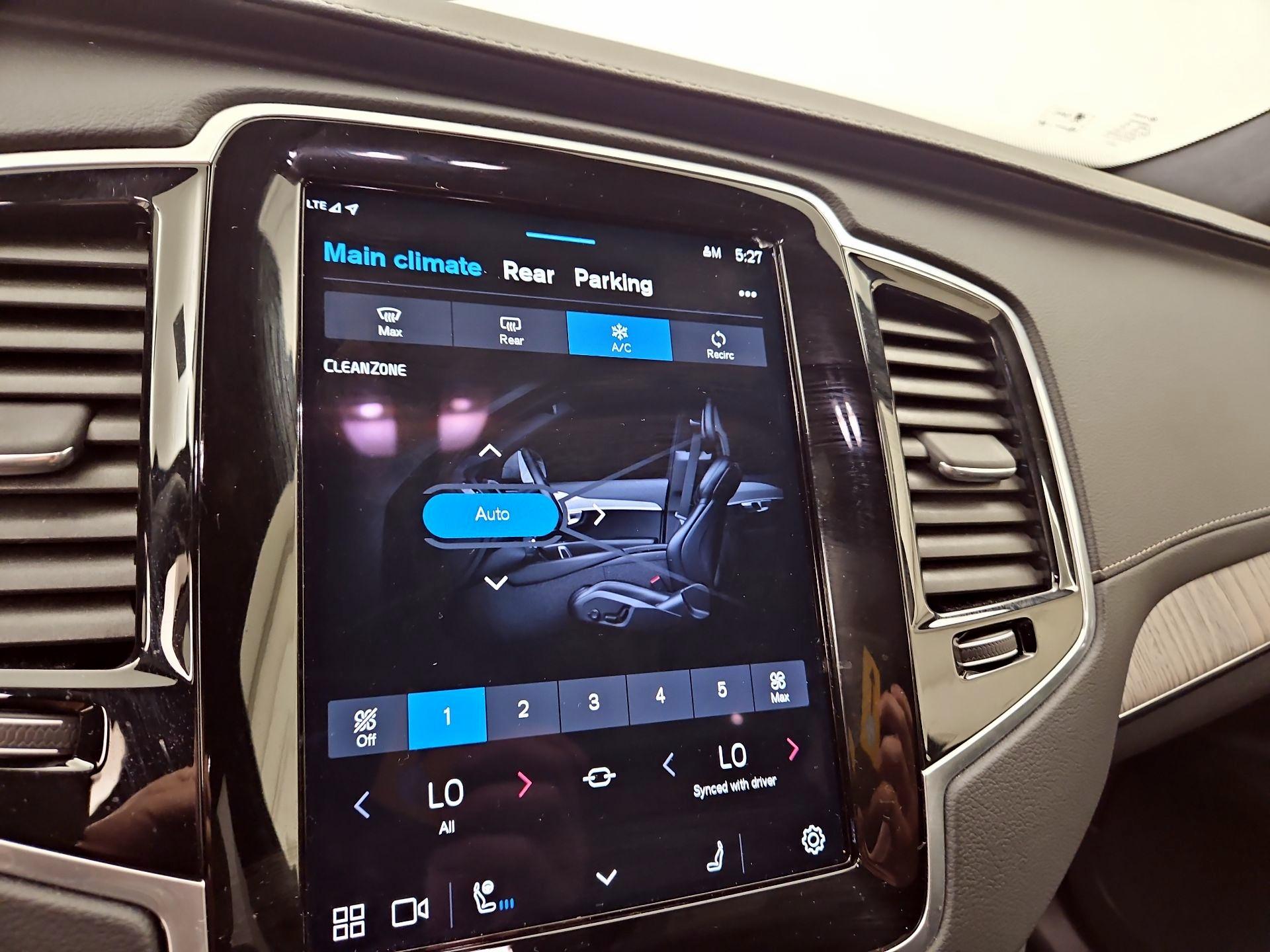 Thumbnail: 2024 Volvo XC90 - 16