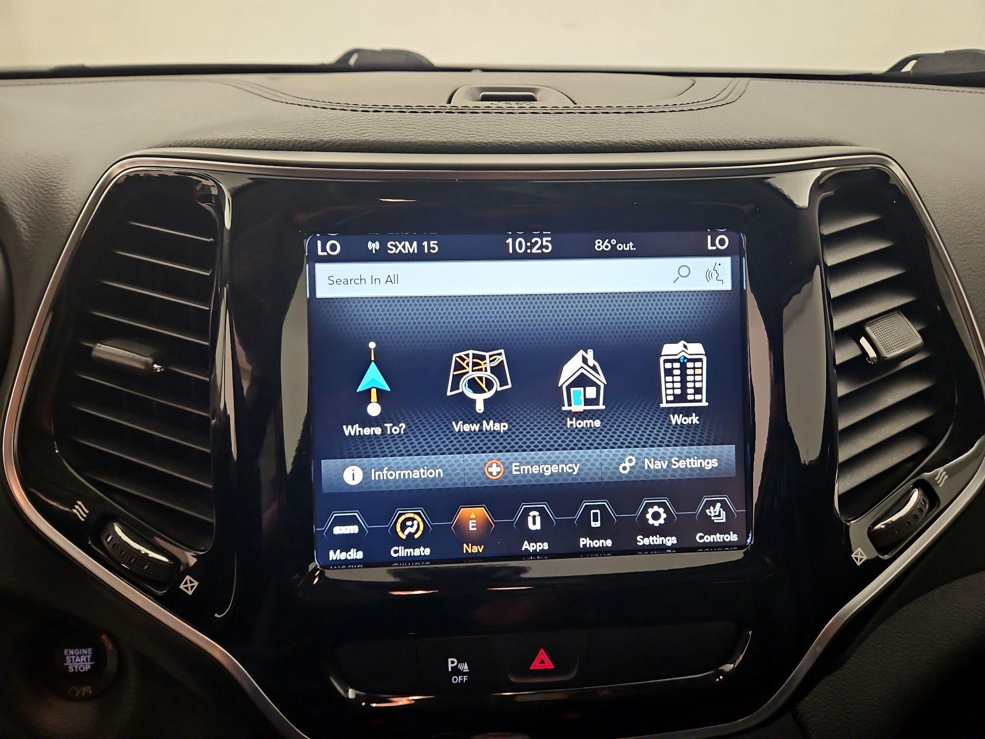 Thumbnail: 2019 Jeep Cherokee - 14