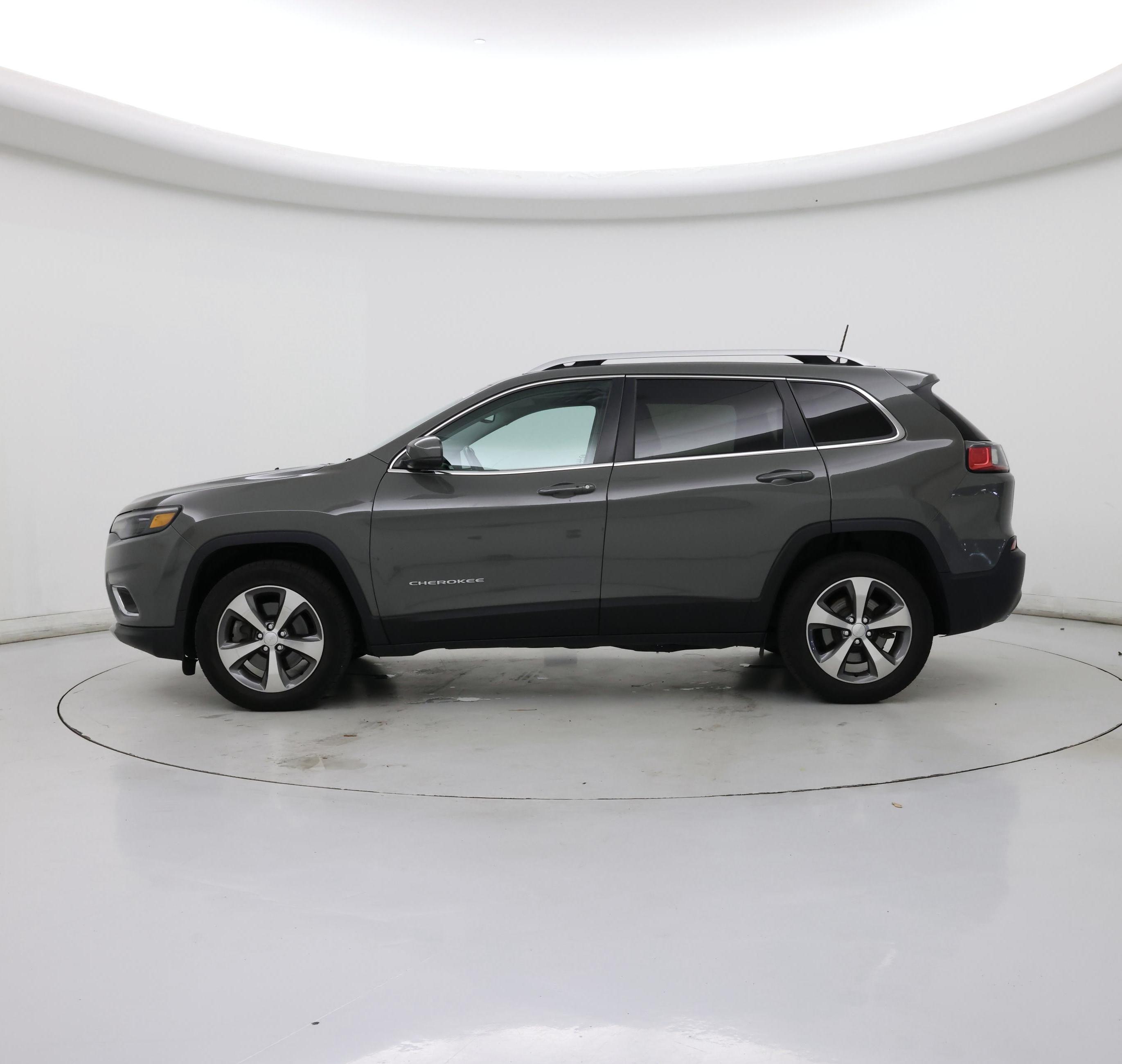 Thumbnail: 2019 Jeep Cherokee - 3