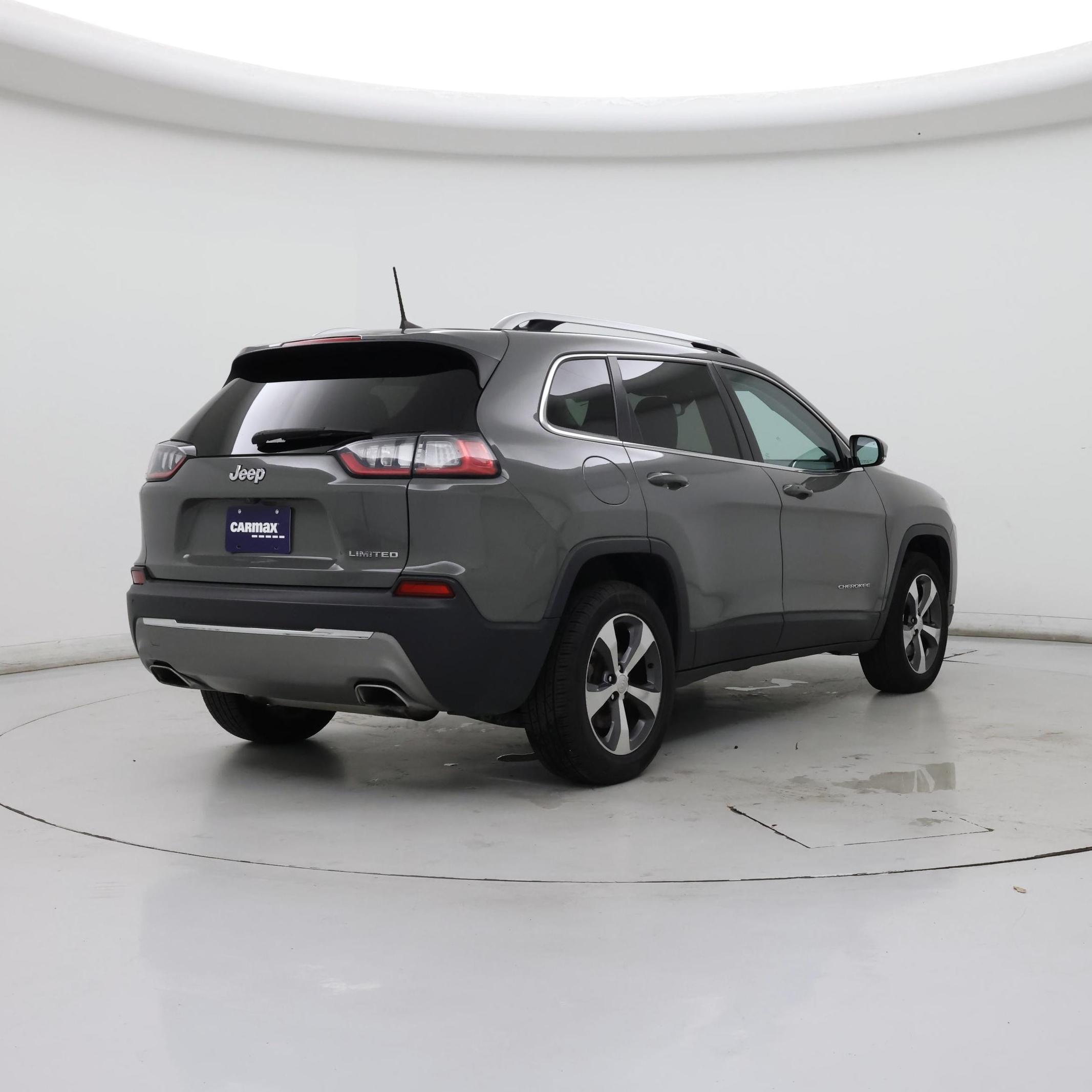 Thumbnail: 2019 Jeep Cherokee - 8