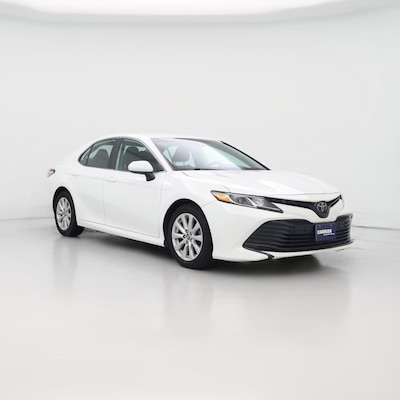 White 2019 Toyota Camry LE