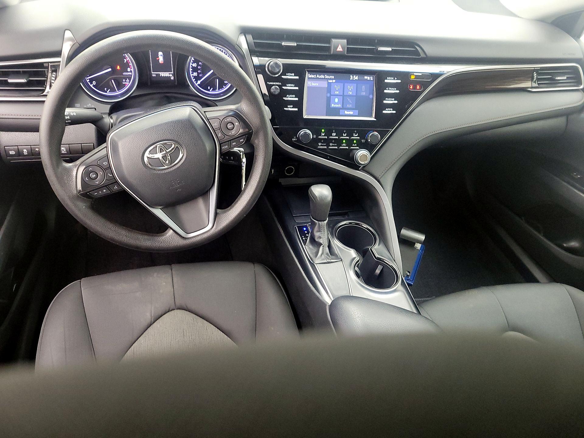 Thumbnail: 2019 Toyota Camry - 9