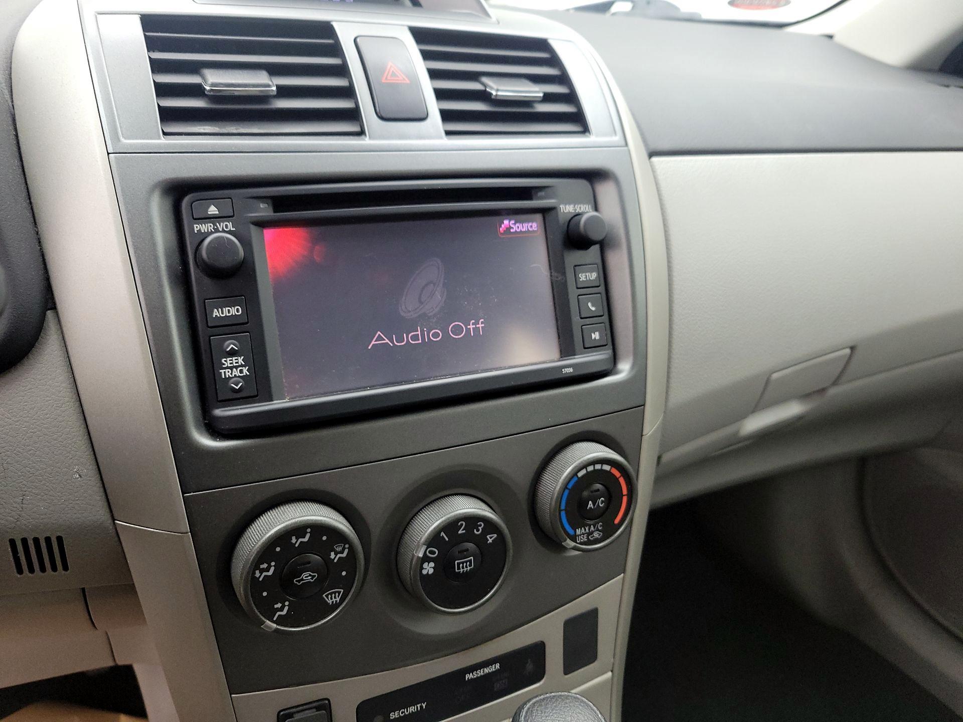 Thumbnail: 2013 Toyota Corolla - 14