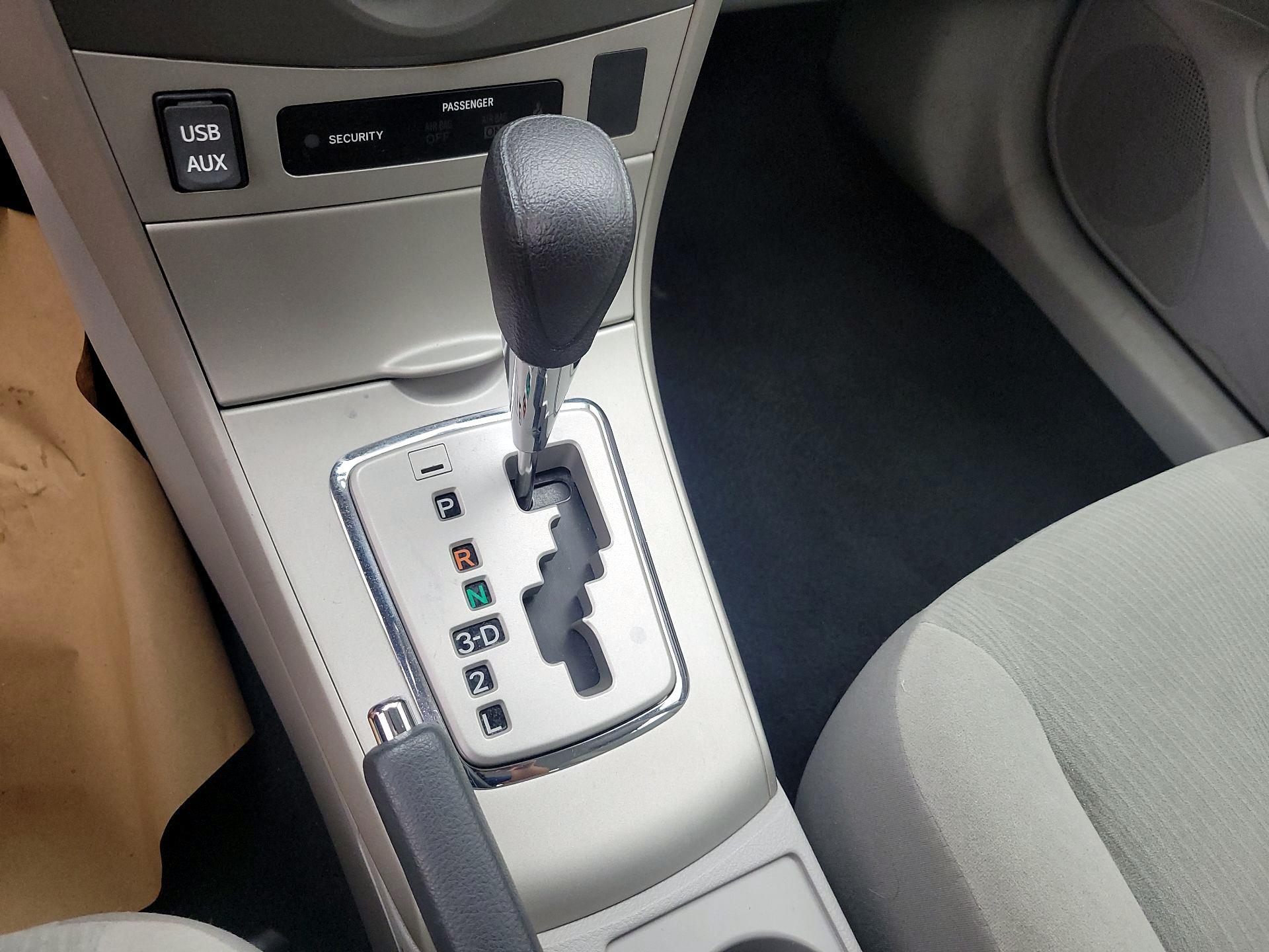 Thumbnail: 2013 Toyota Corolla - 16