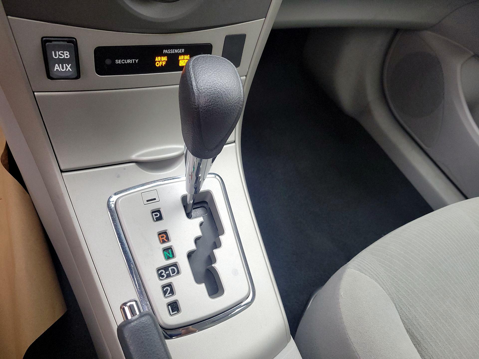 Thumbnail: 2013 Toyota Corolla - 17