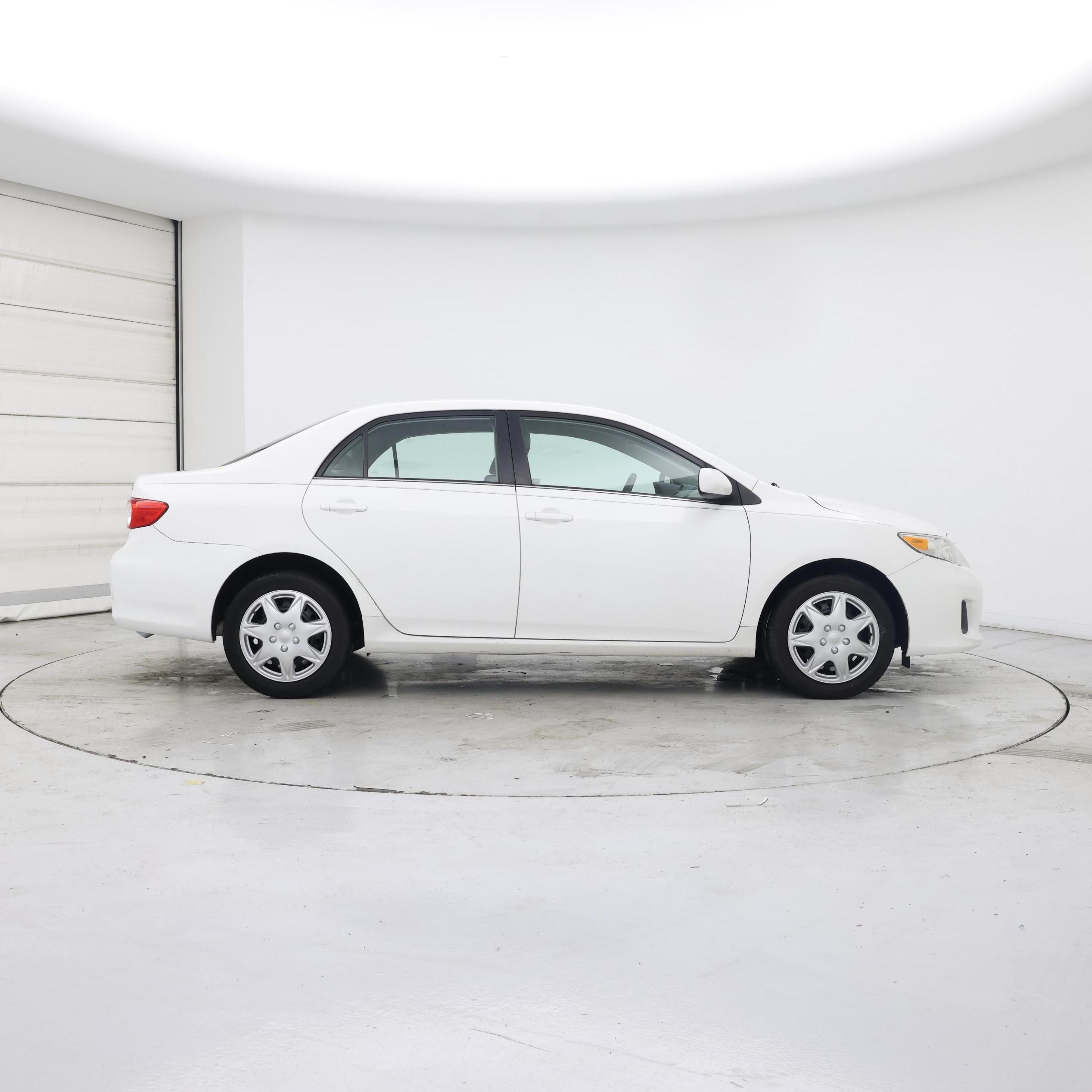 Thumbnail: 2013 Toyota Corolla - 7