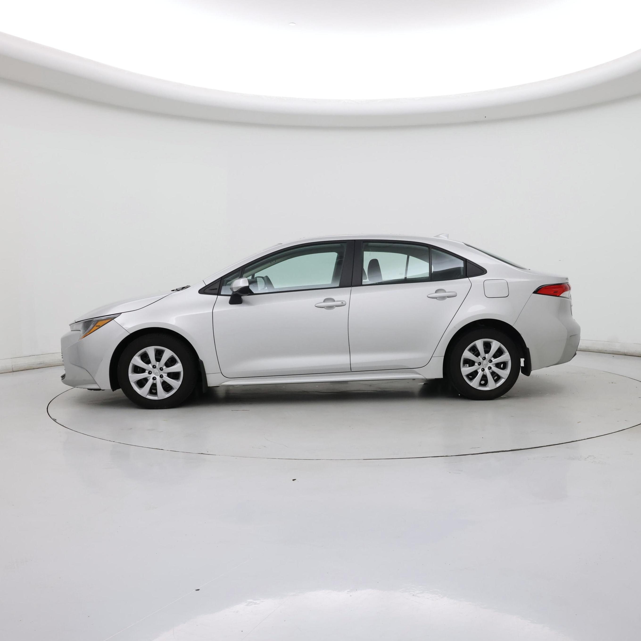 Thumbnail: 2023 Toyota Corolla - 3