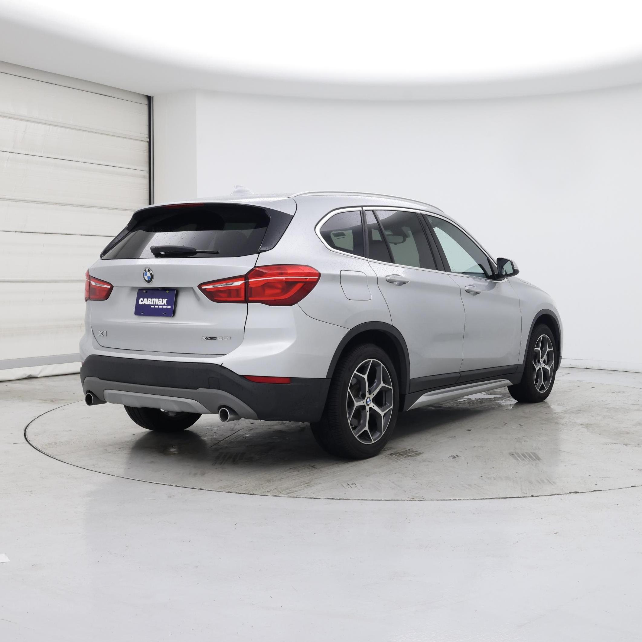 Thumbnail: 2018 BMW X1 - 8