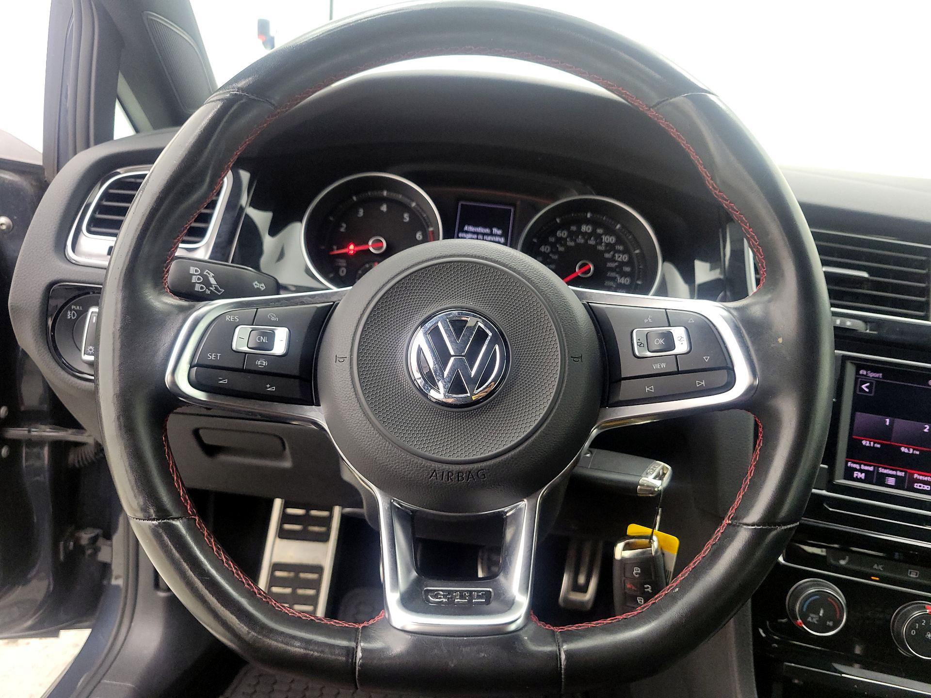 Thumbnail: 2020 Volkswagen Golf - 10