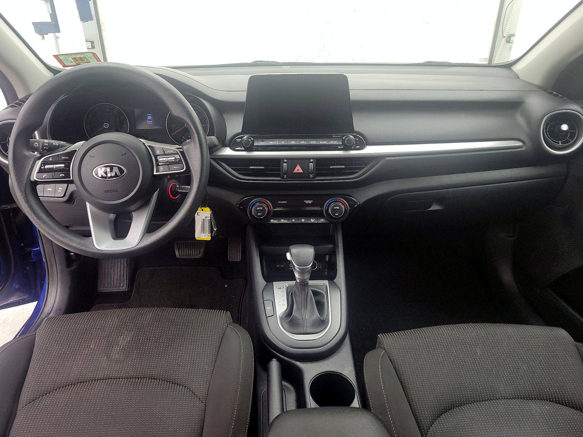 Thumbnail: 2019 Kia Forte - 9