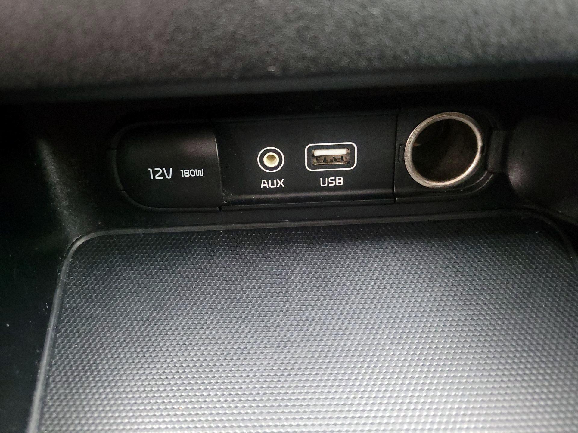 Thumbnail: 2019 Kia Forte - 18