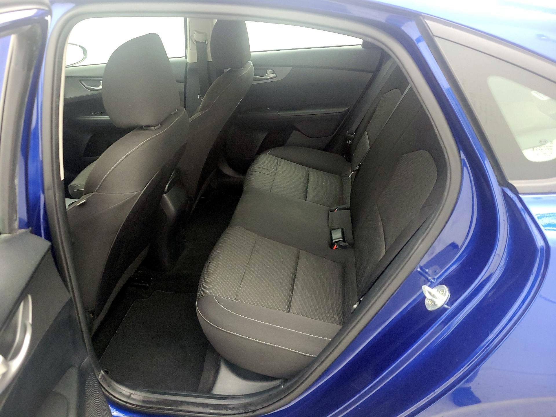 Thumbnail: 2019 Kia Forte - 19