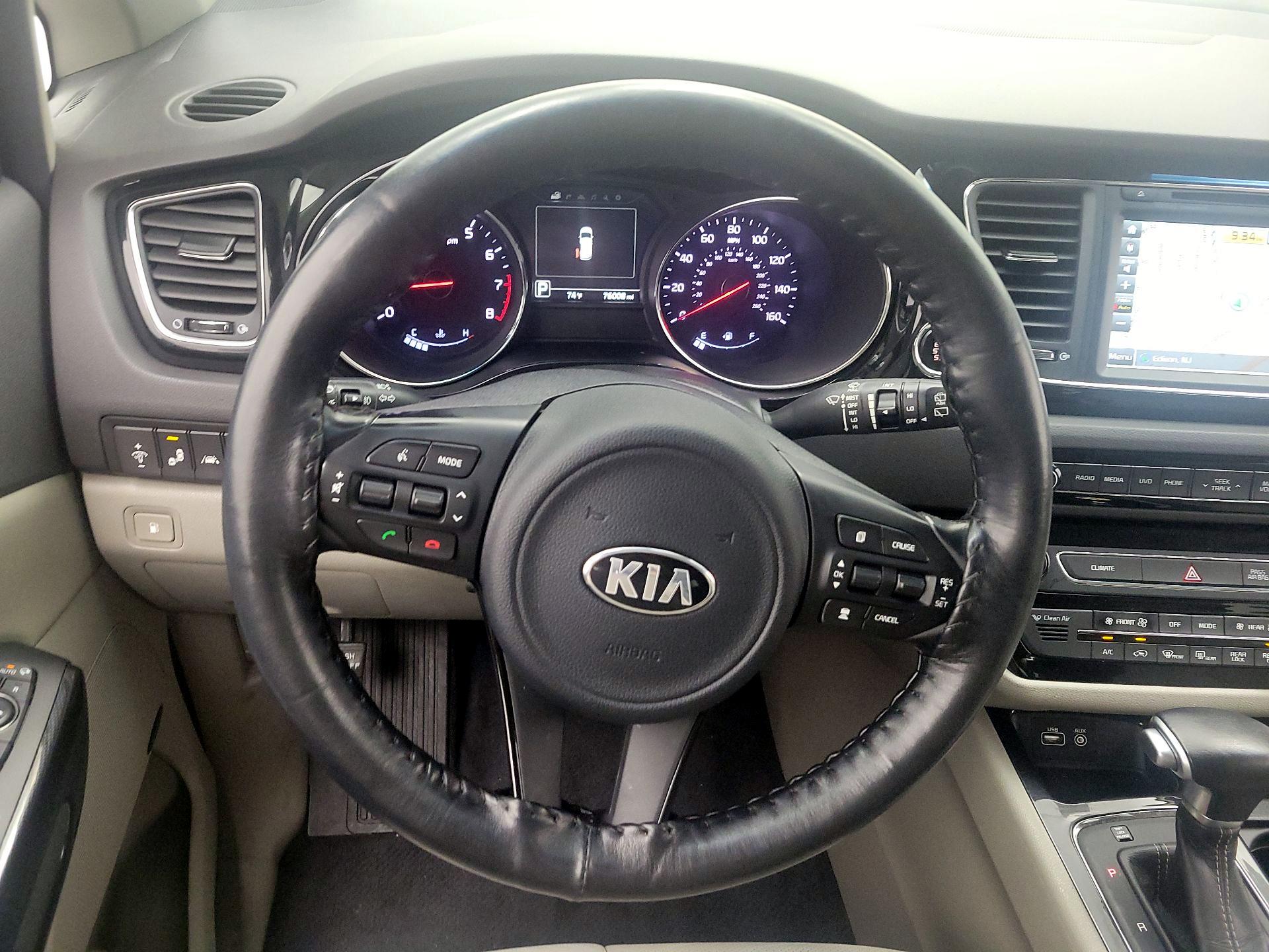 Thumbnail: 2017 Kia Sedona - 10