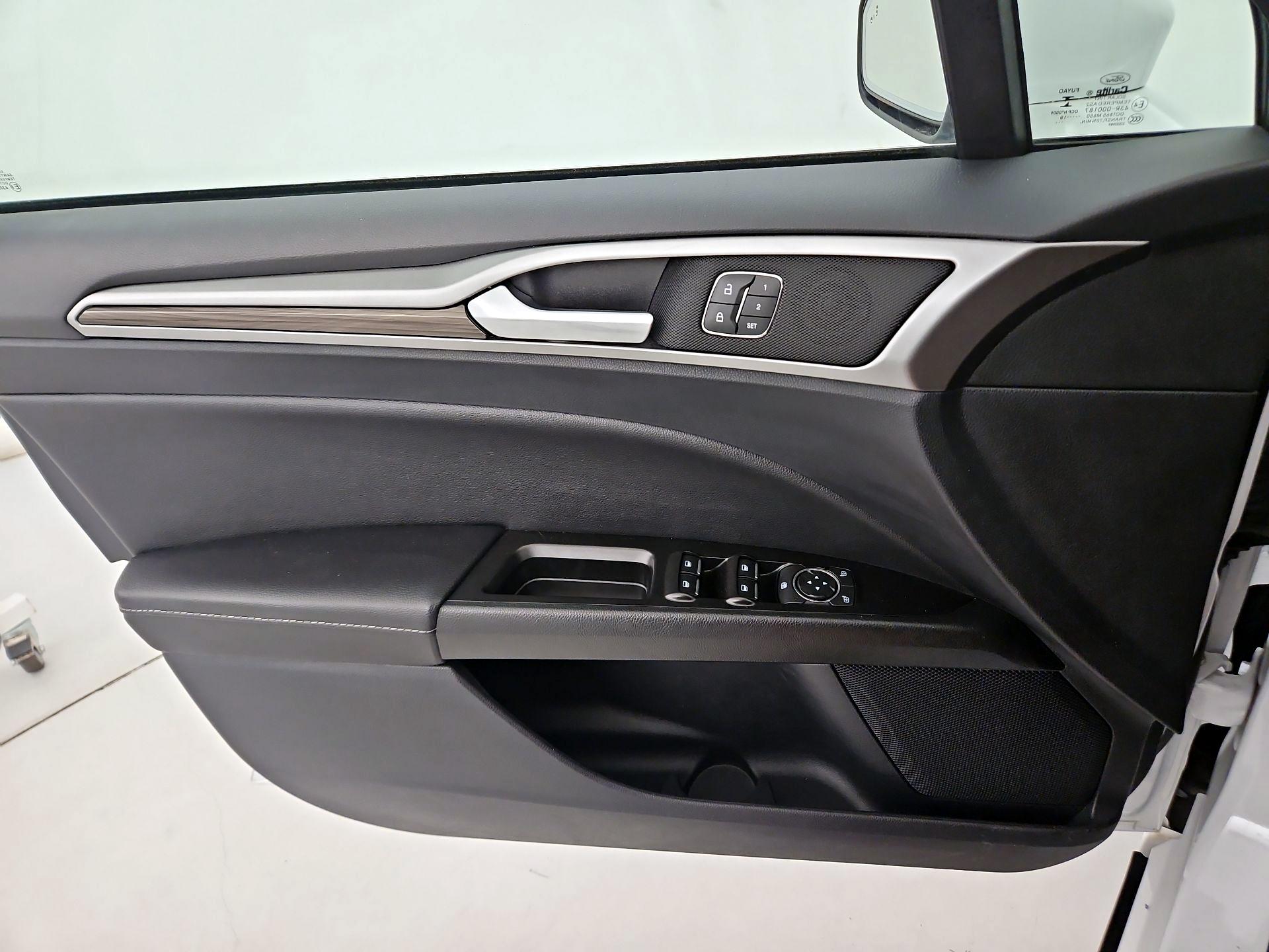 Thumbnail: 2020 Ford Fusion - 12