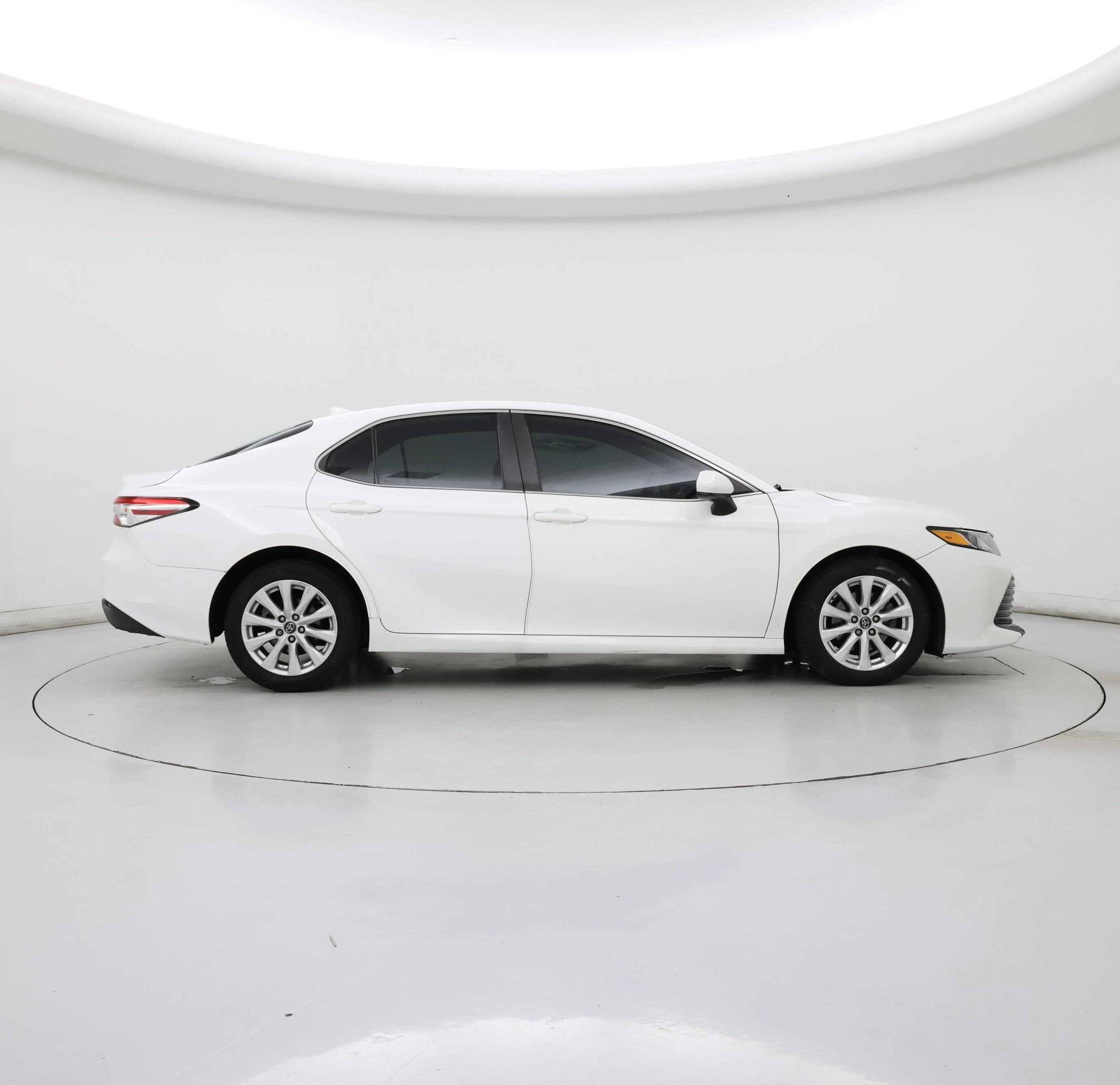 Thumbnail: 2020 Toyota Camry - 7