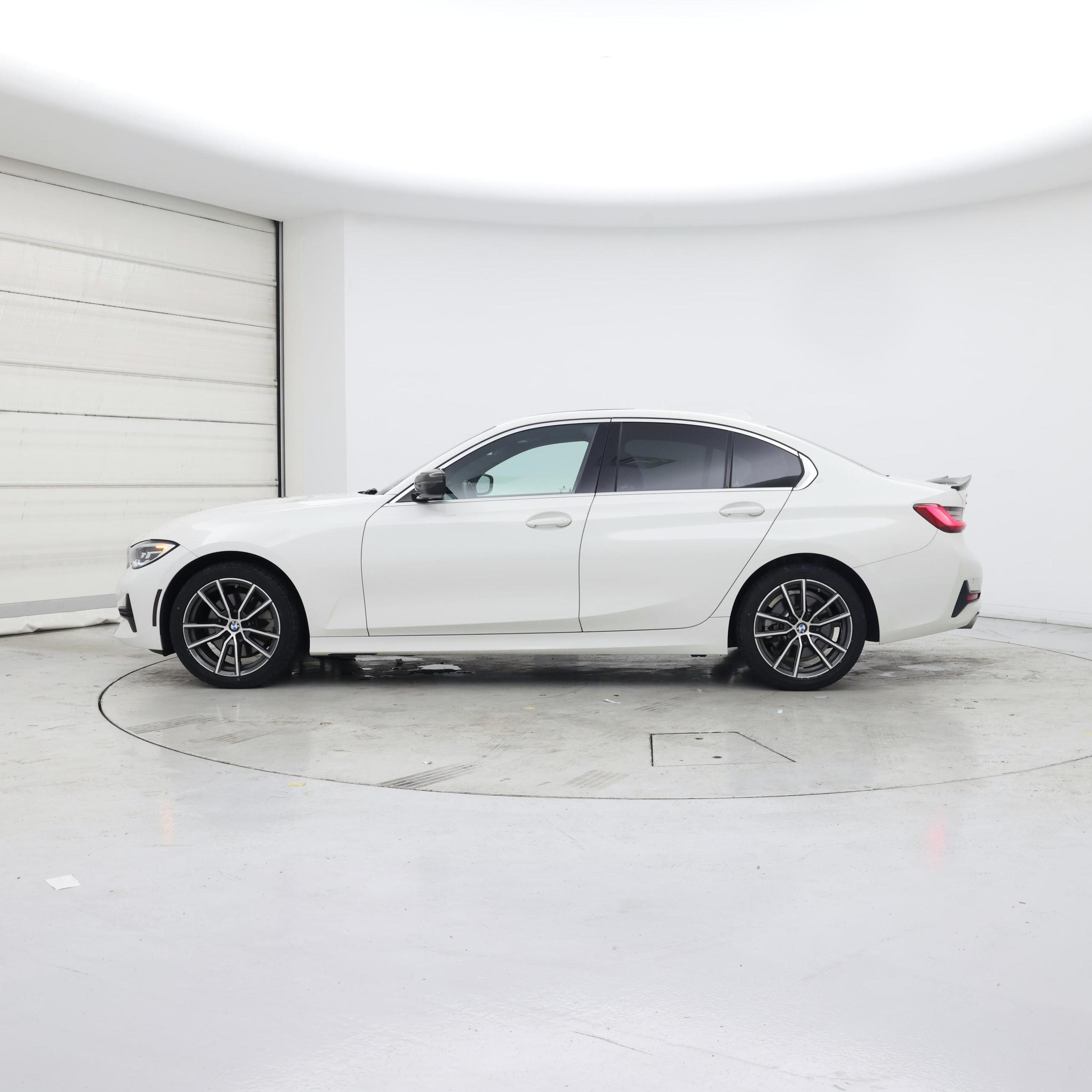 Thumbnail: 2020 BMW 3 Series - 3