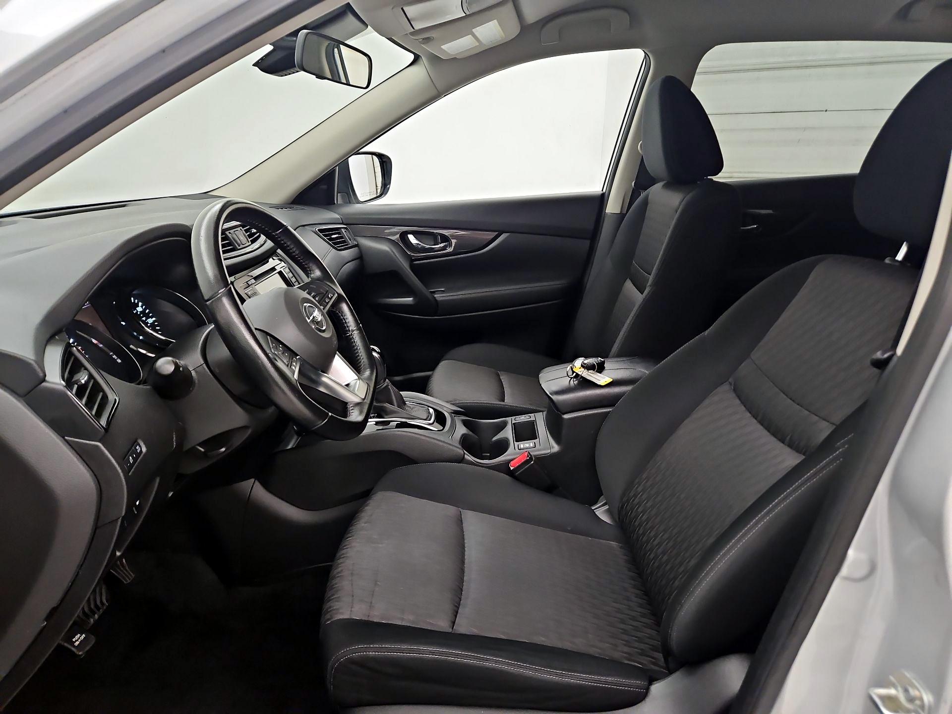 Thumbnail: 2020 Nissan Rogue - 11