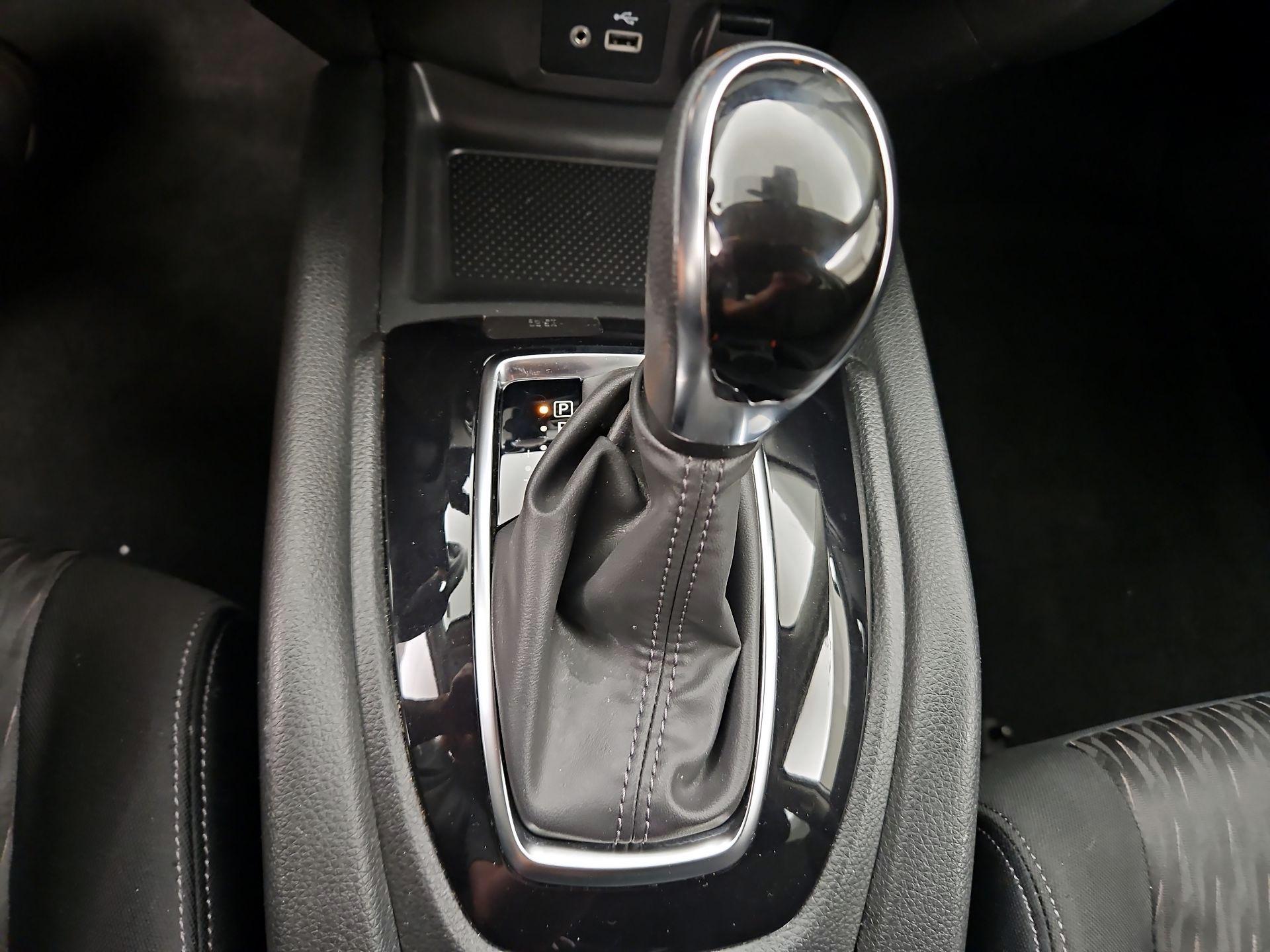Thumbnail: 2020 Nissan Rogue - 17