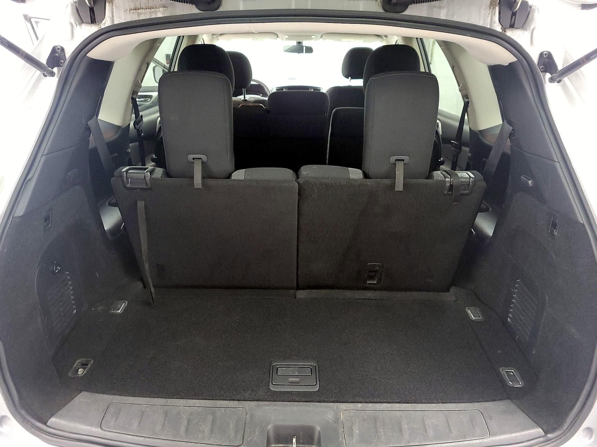 Thumbnail: 2019 Nissan Pathfinder - 19