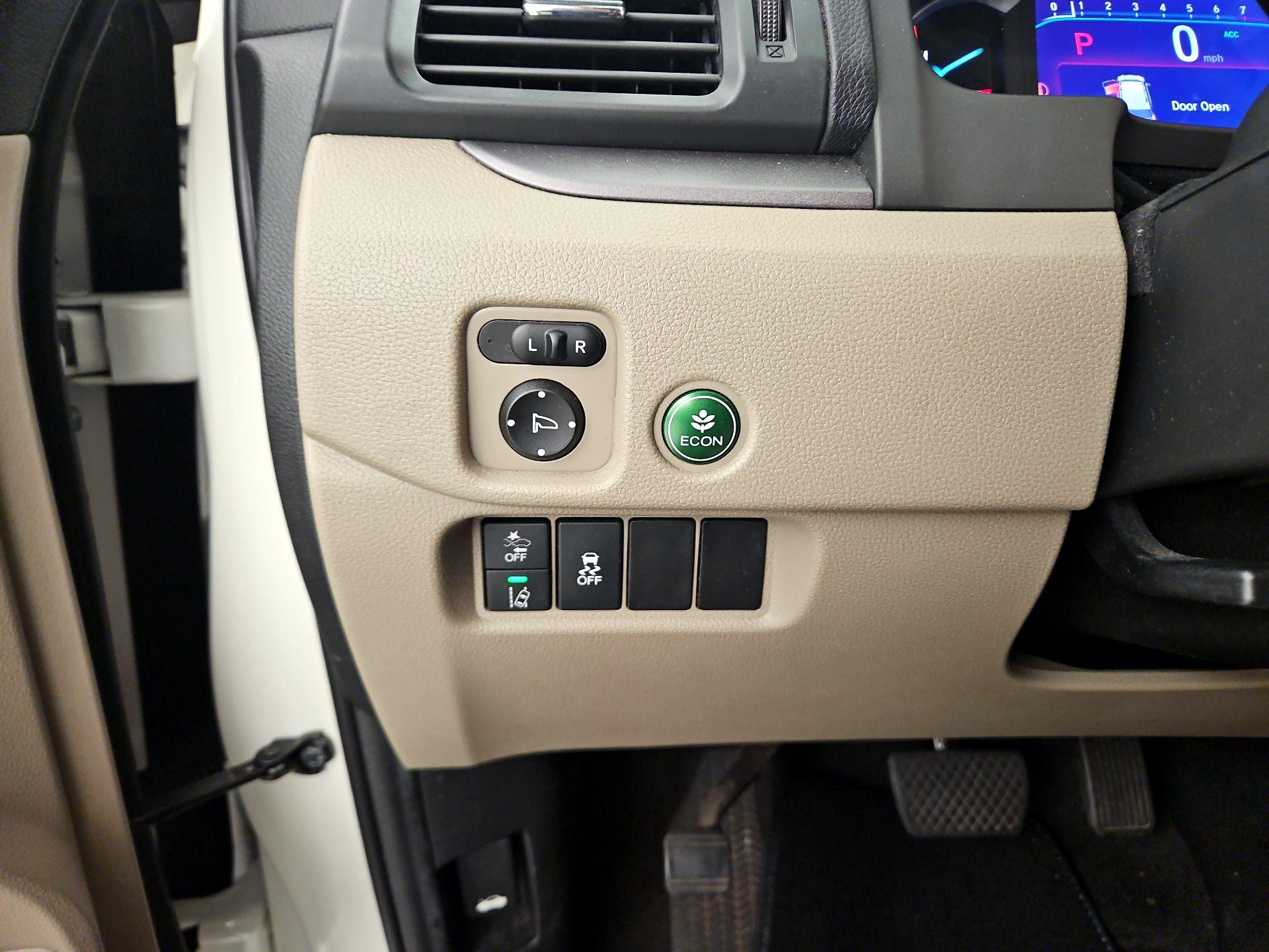 Thumbnail: 2019 Honda Pilot - 13