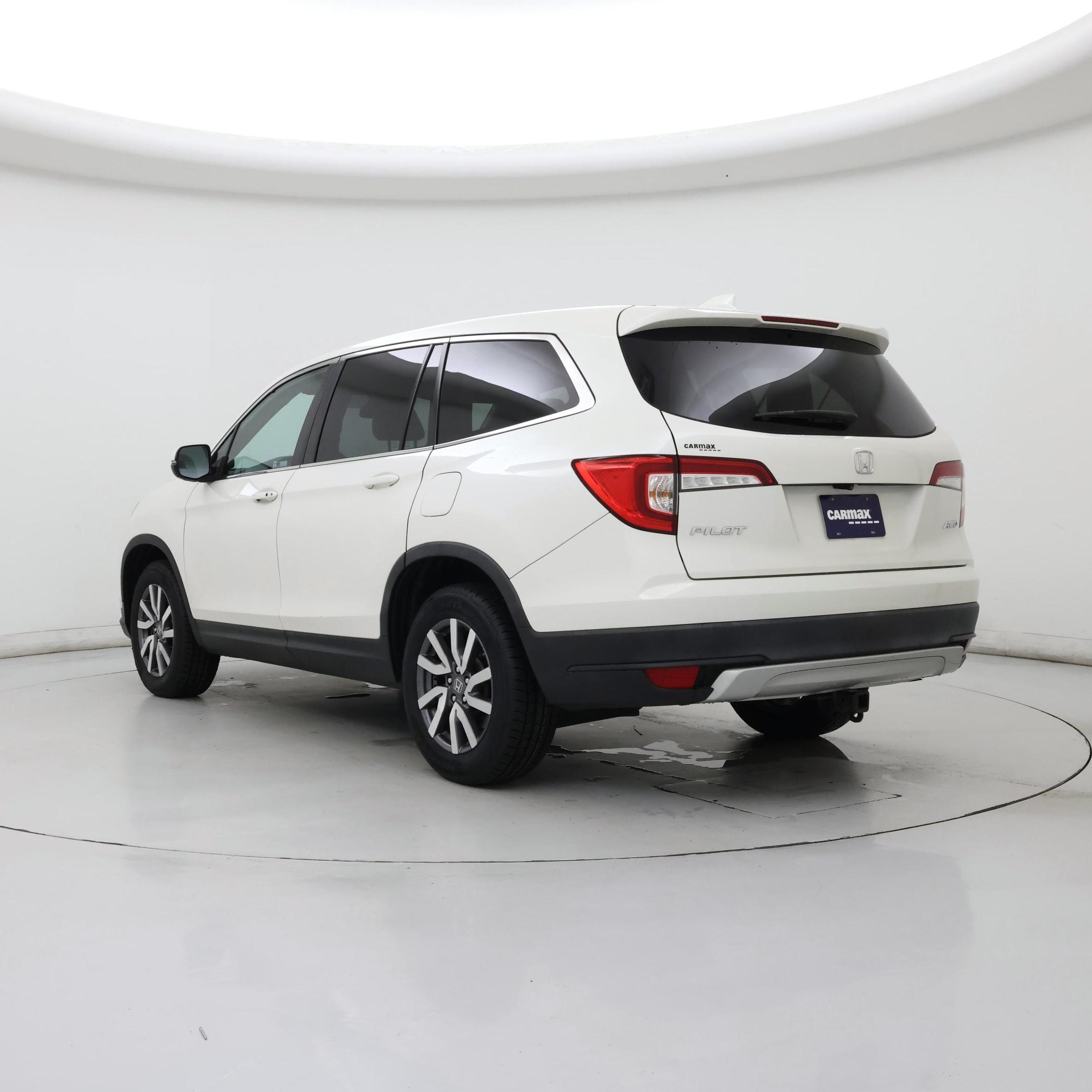 Thumbnail: 2019 Honda Pilot - 2