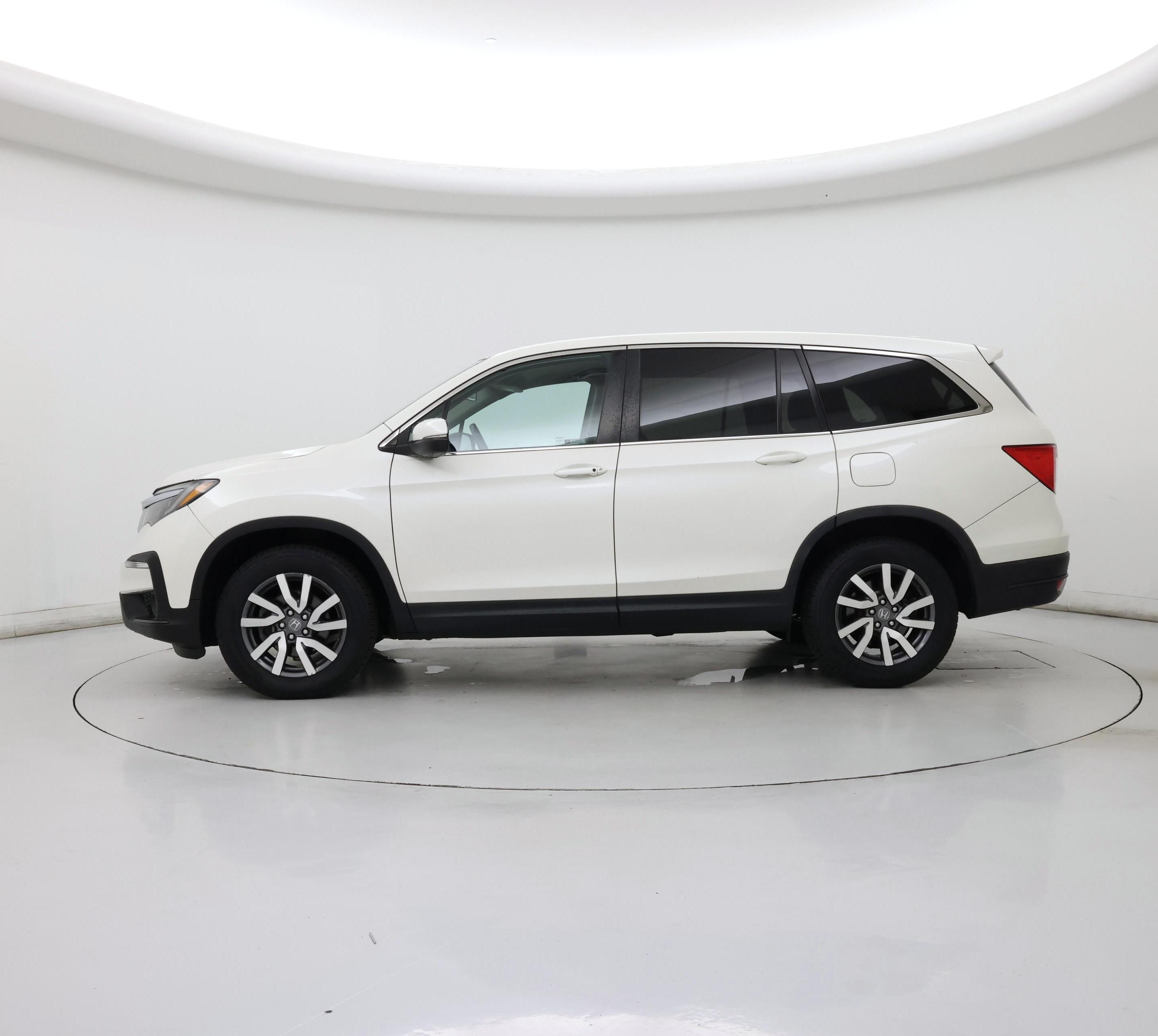 Thumbnail: 2019 Honda Pilot - 3