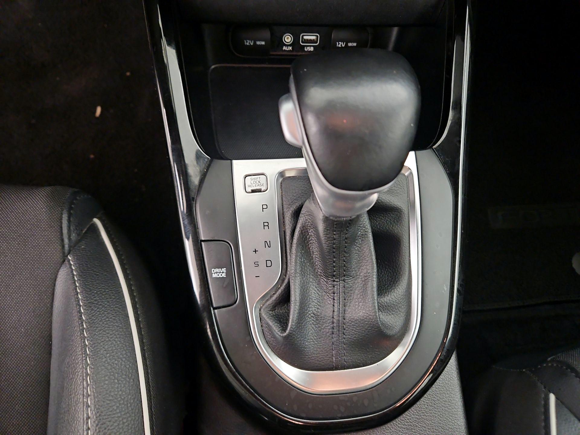 Thumbnail: 2020 Kia Forte - 17