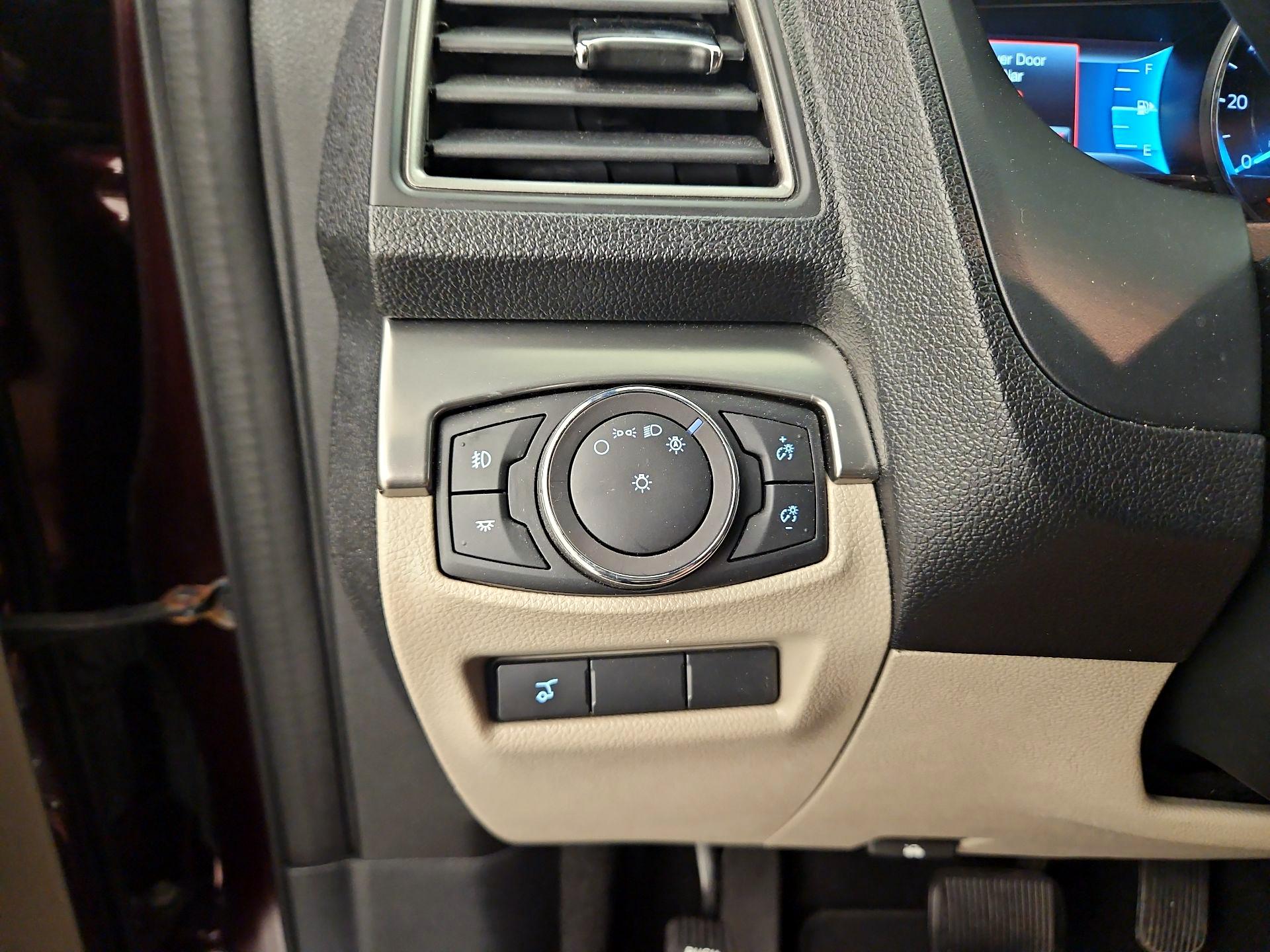 Thumbnail: 2019 Ford Explorer - 13