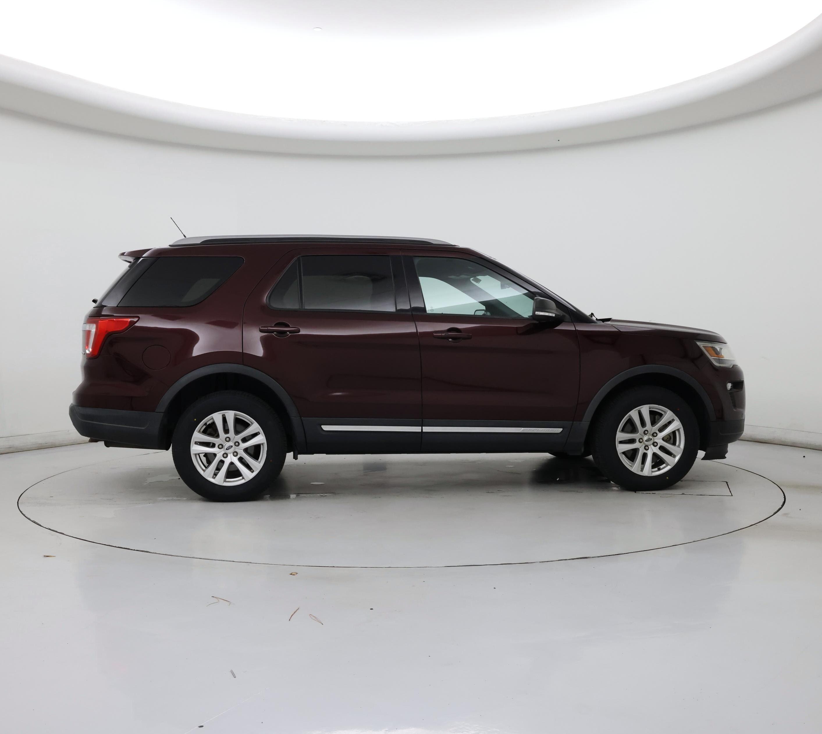 Thumbnail: 2019 Ford Explorer - 7
