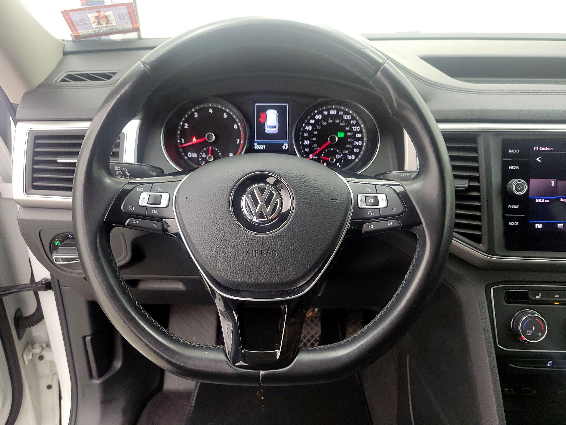 Thumbnail: 2018 Volkswagen Atlas - 10