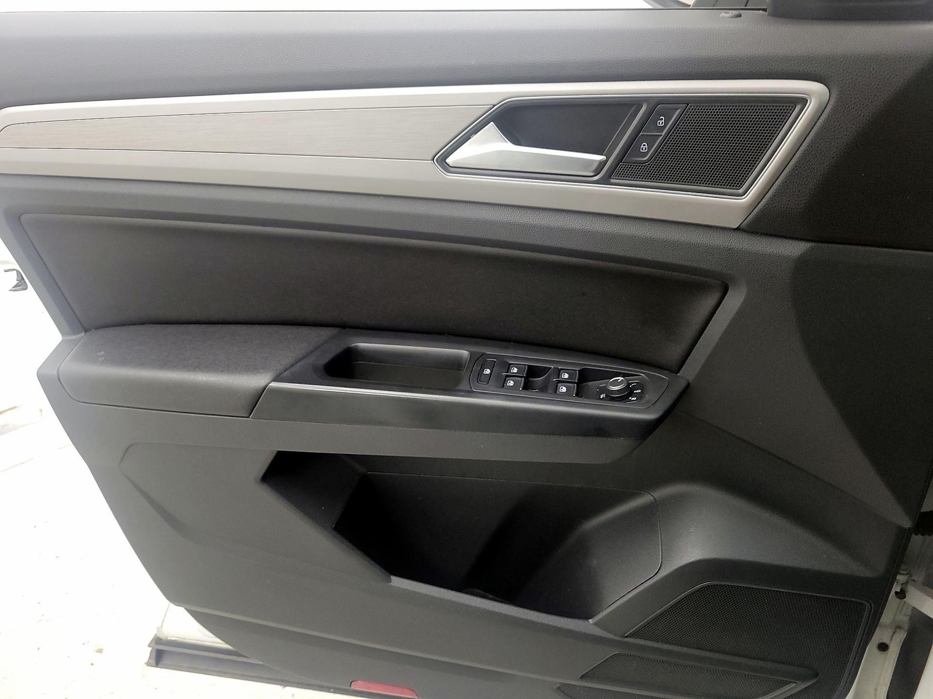 Thumbnail: 2018 Volkswagen Atlas - 12
