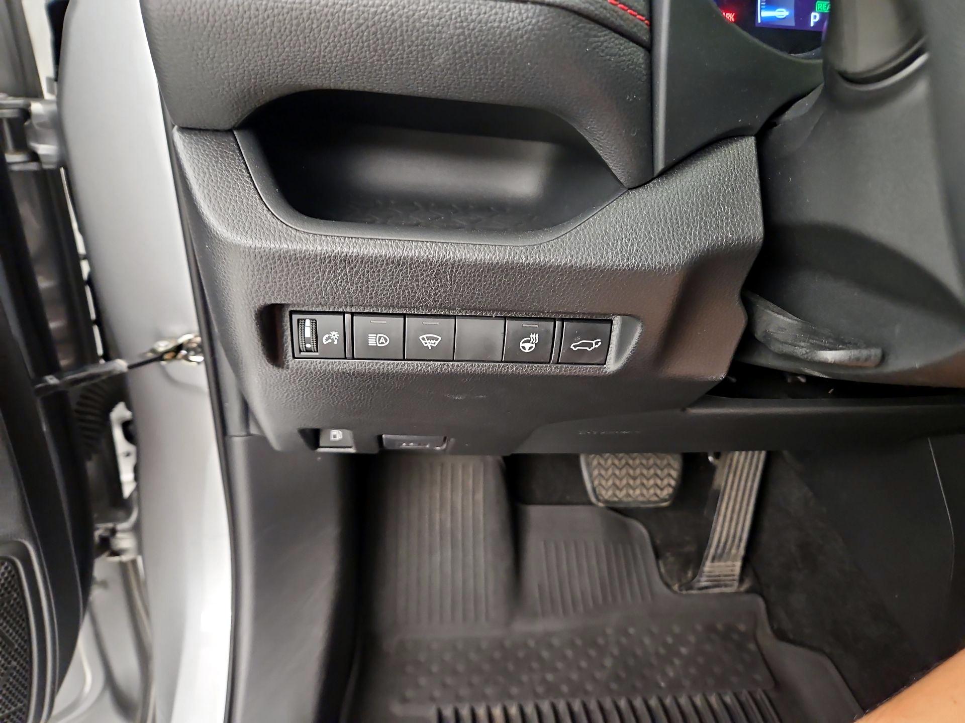 Thumbnail: 2021 Toyota RAV4 - 13