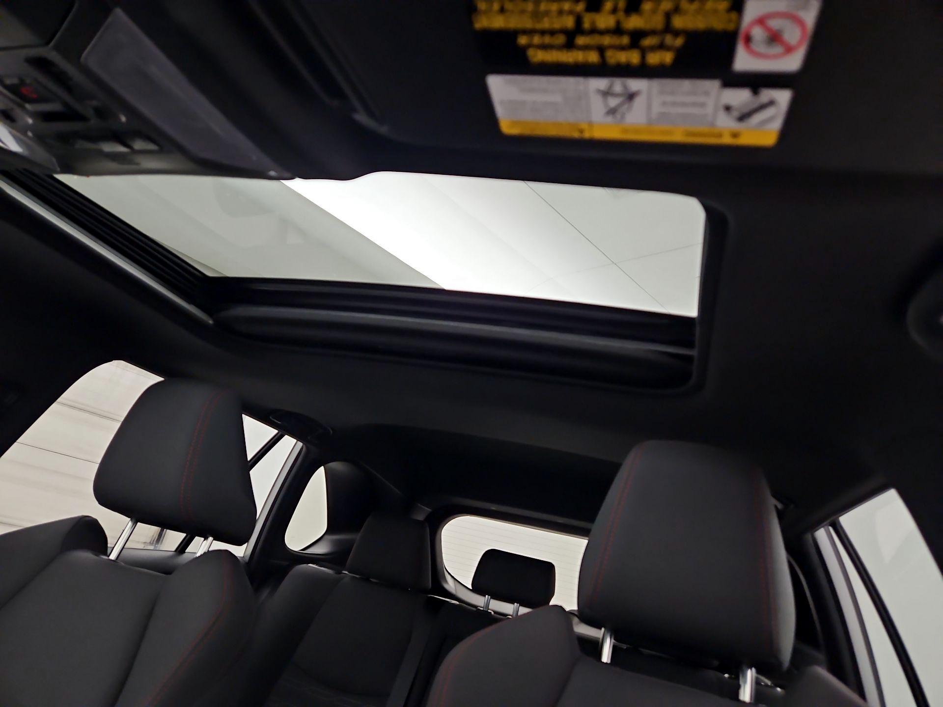 Thumbnail: 2021 Toyota RAV4 - 19